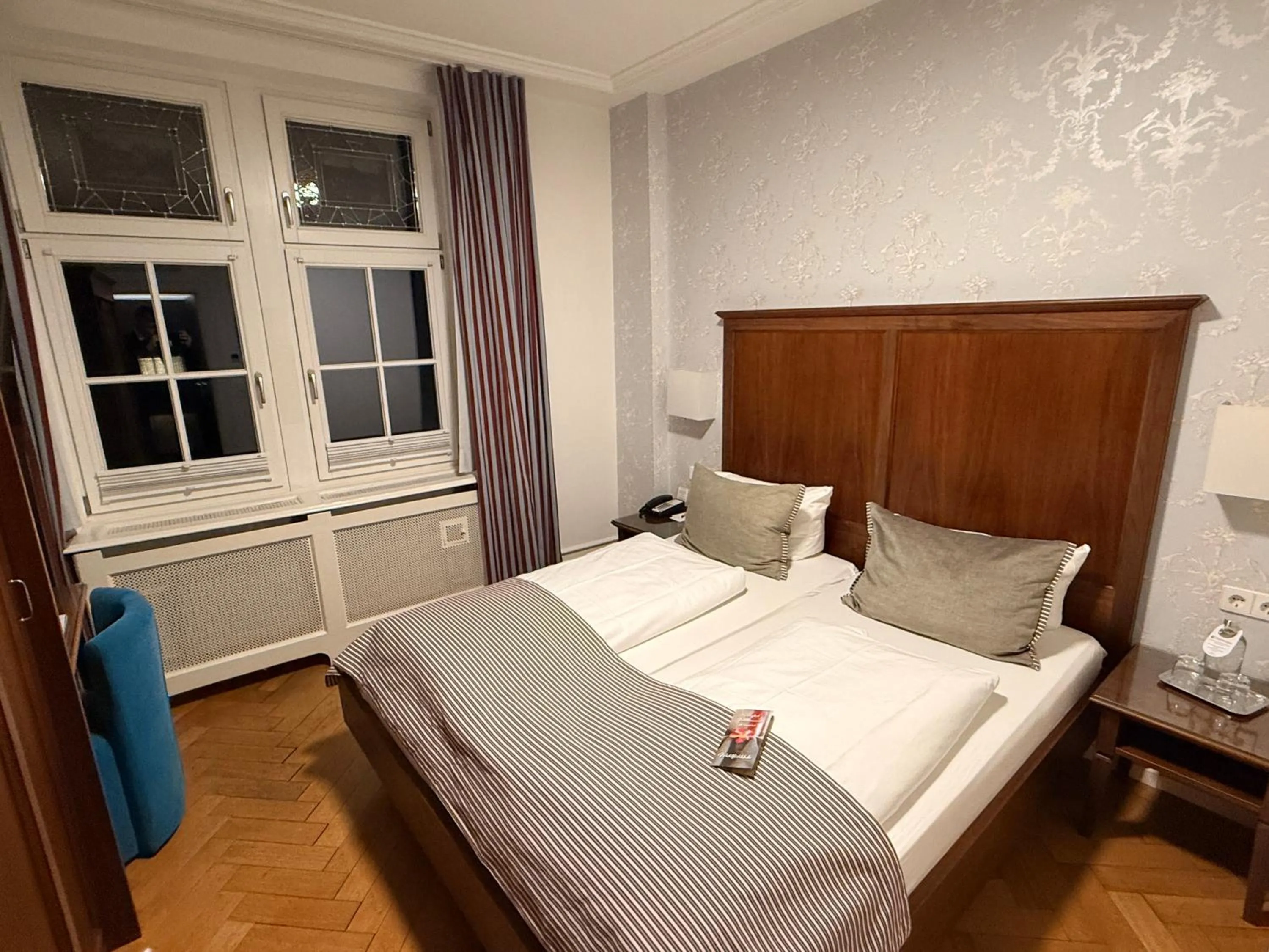 Photo of the whole room, Bed in Romantik Hotel Barbarossa
