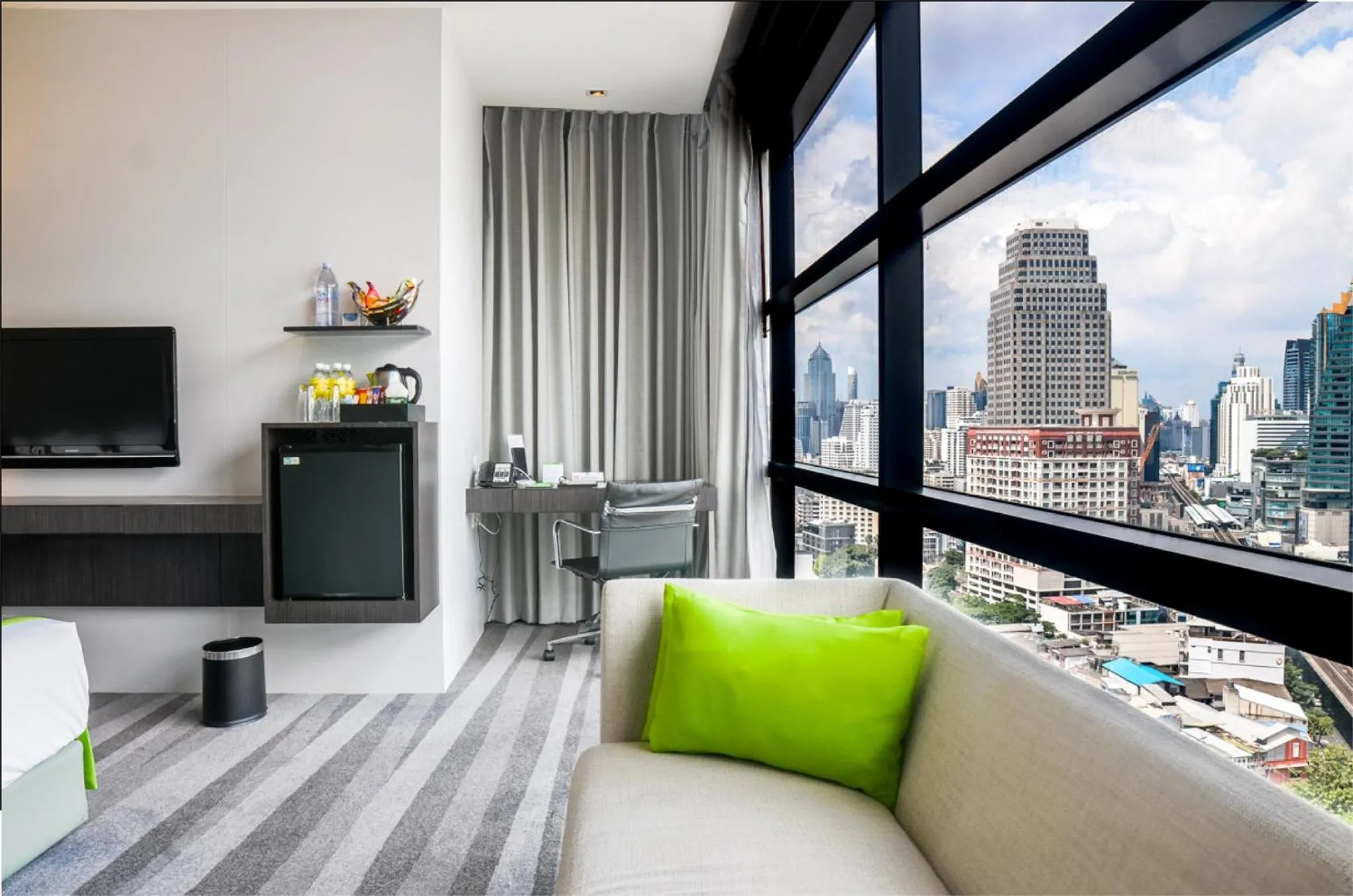 Photo of the whole room in Holiday Inn Bangkok Sukhumvit by IHG