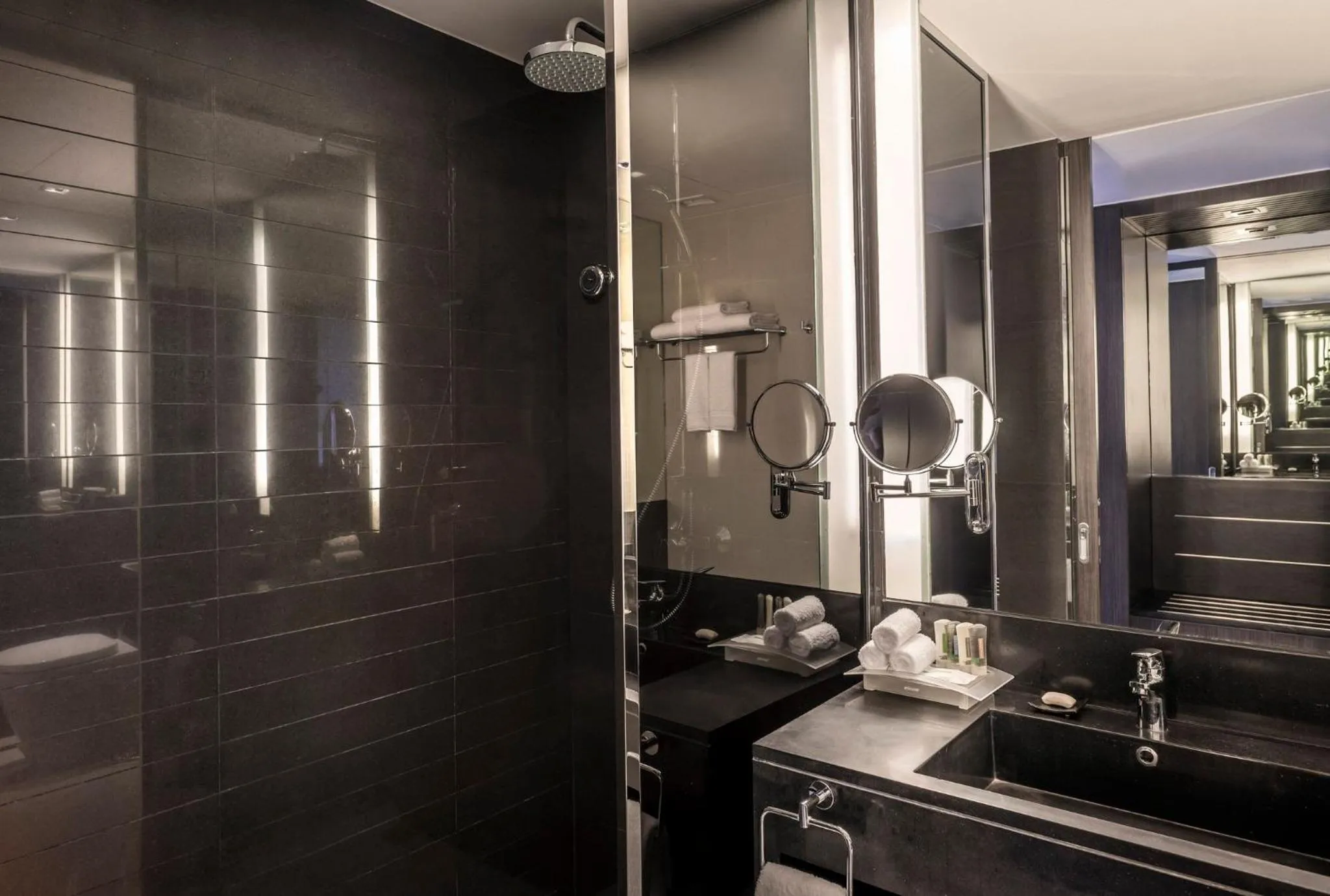 Bathroom in Holiday Inn Bangkok Sukhumvit by IHG