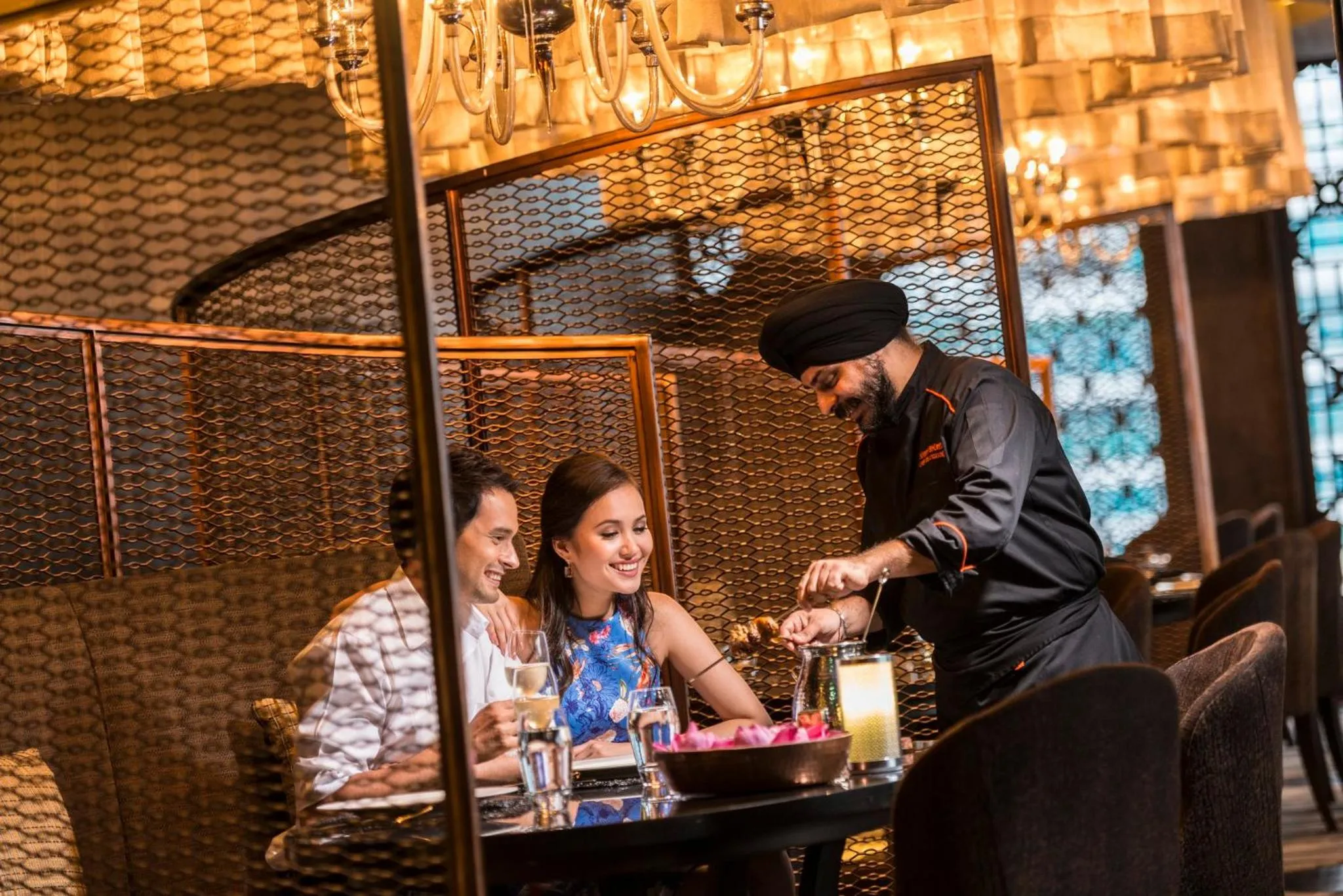 Restaurant/places to eat in Holiday Inn Bangkok Sukhumvit by IHG