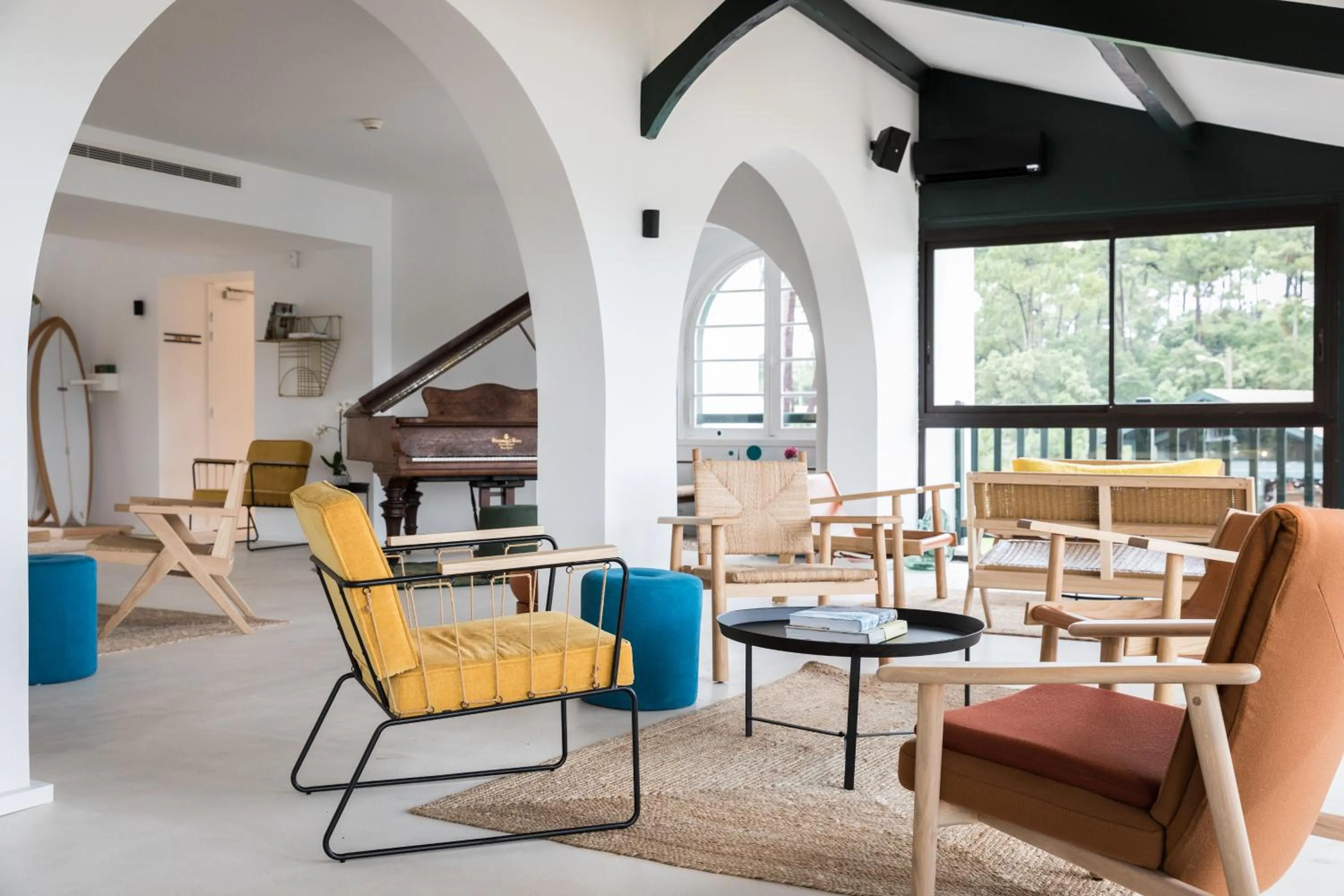 Seating area in Hôtel Les Hortensias du Lac