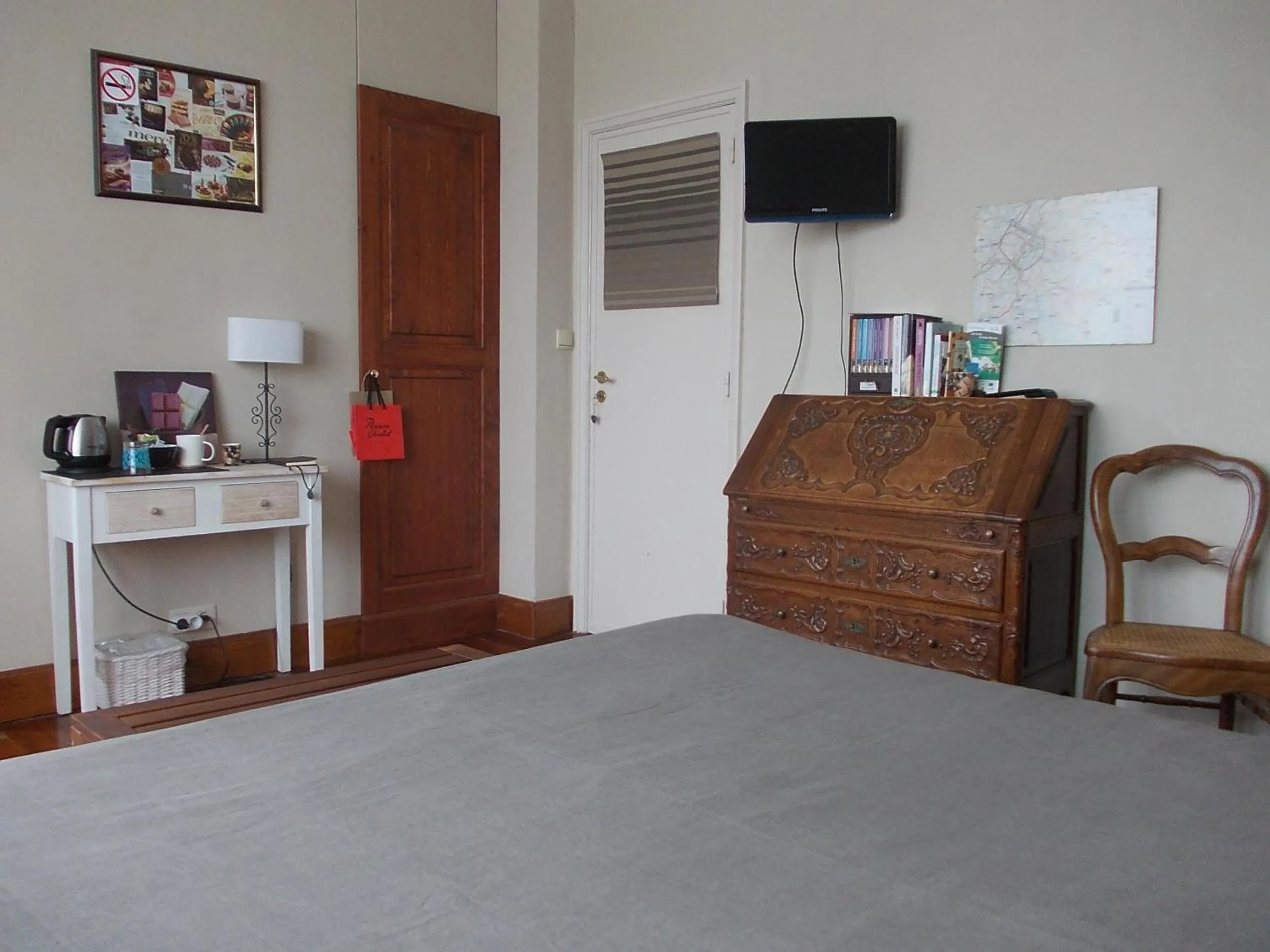 Photo of the whole room, Bed in B&B Chambre Chocolat