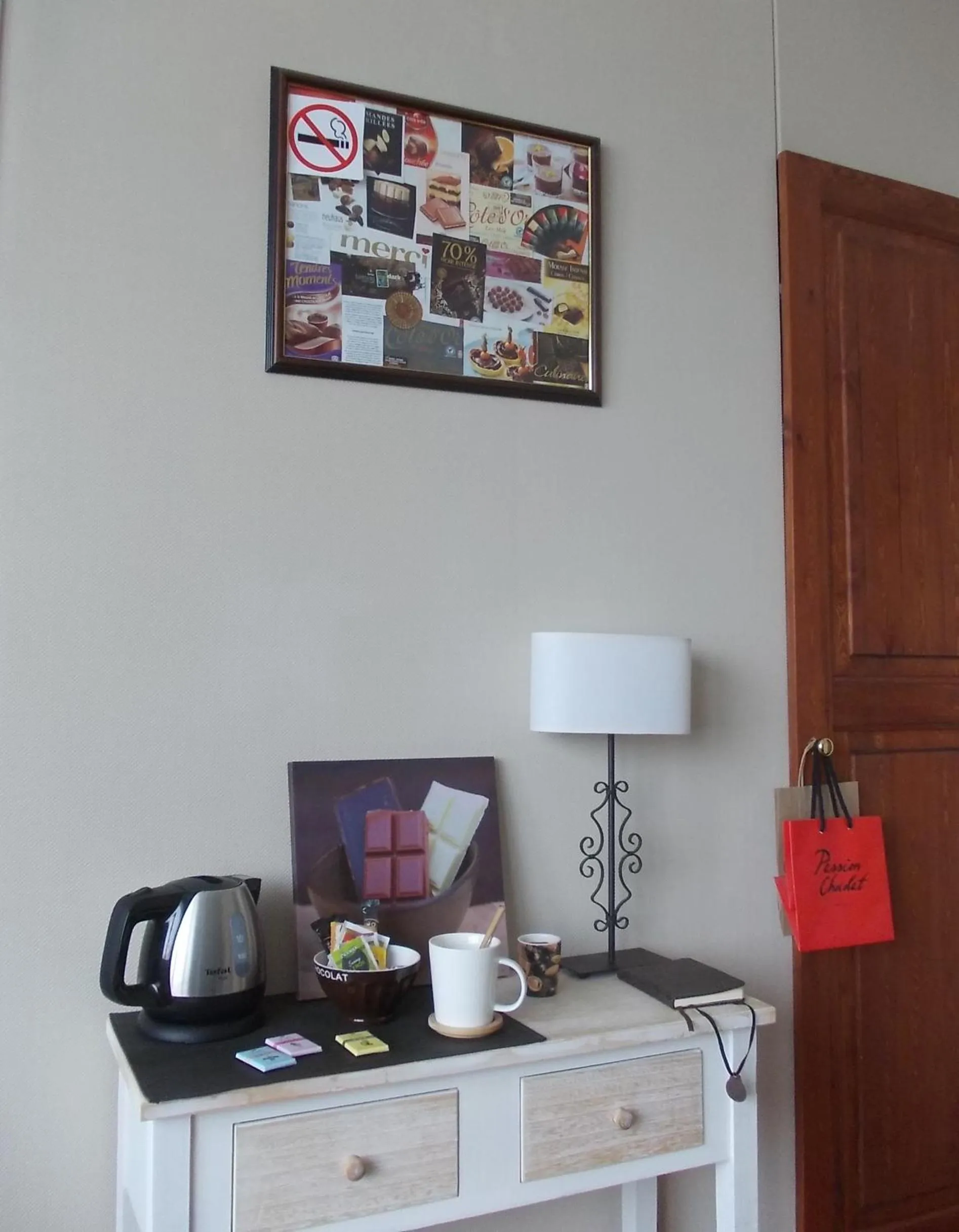 Coffee/tea facilities in B&B Chambre Chocolat