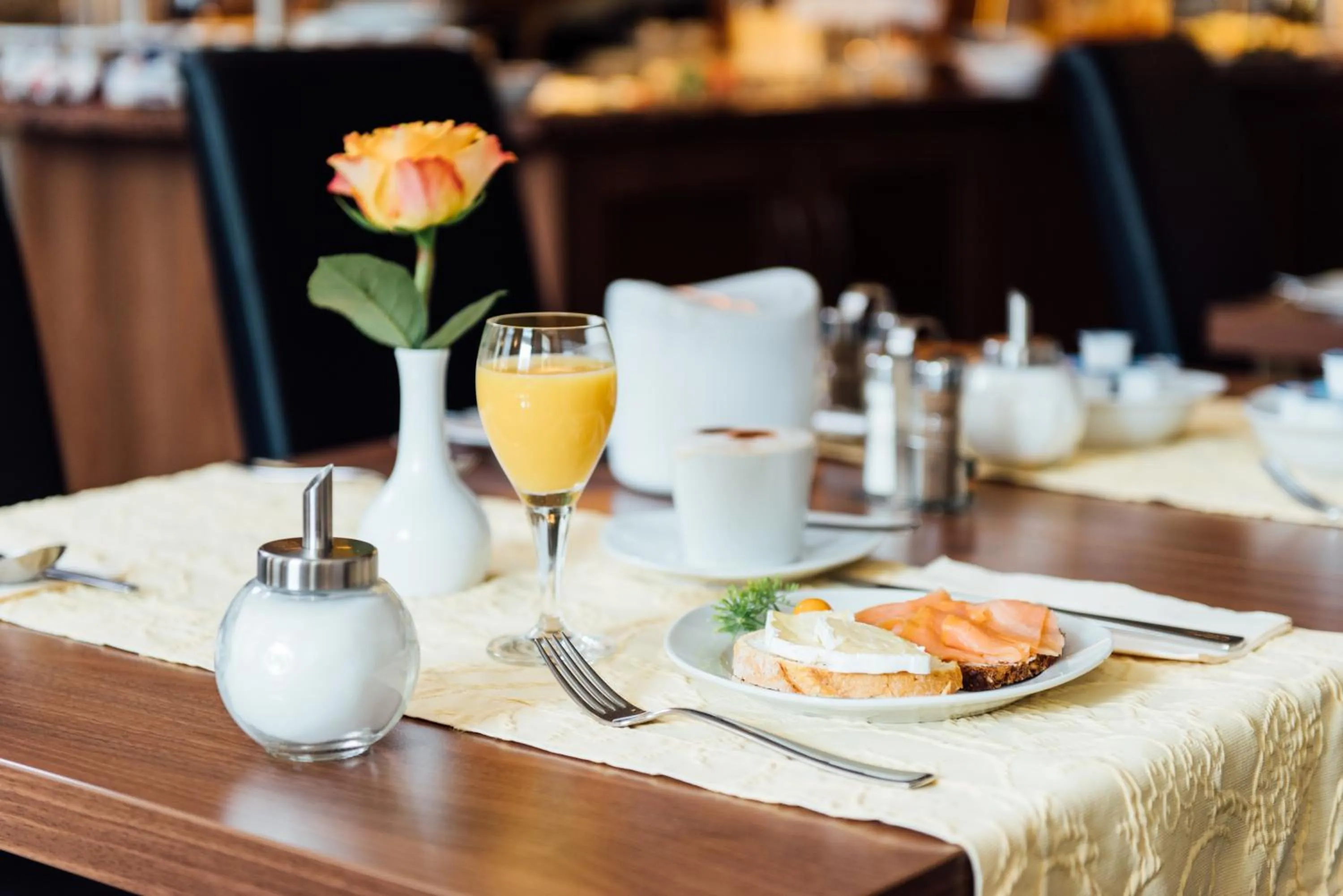 Restaurant/places to eat in Arcade Hotel