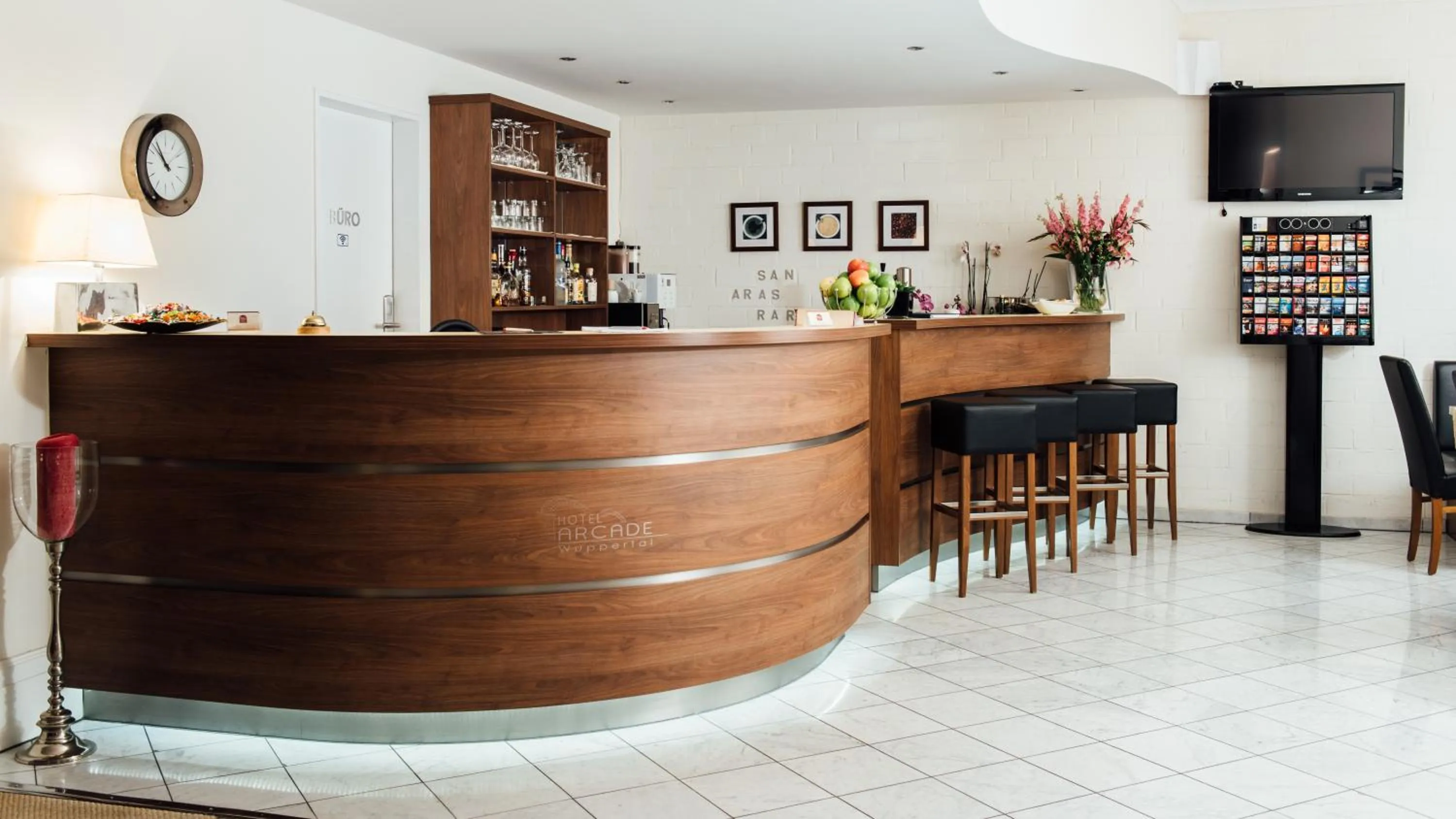 Lobby or reception in Arcade Hotel