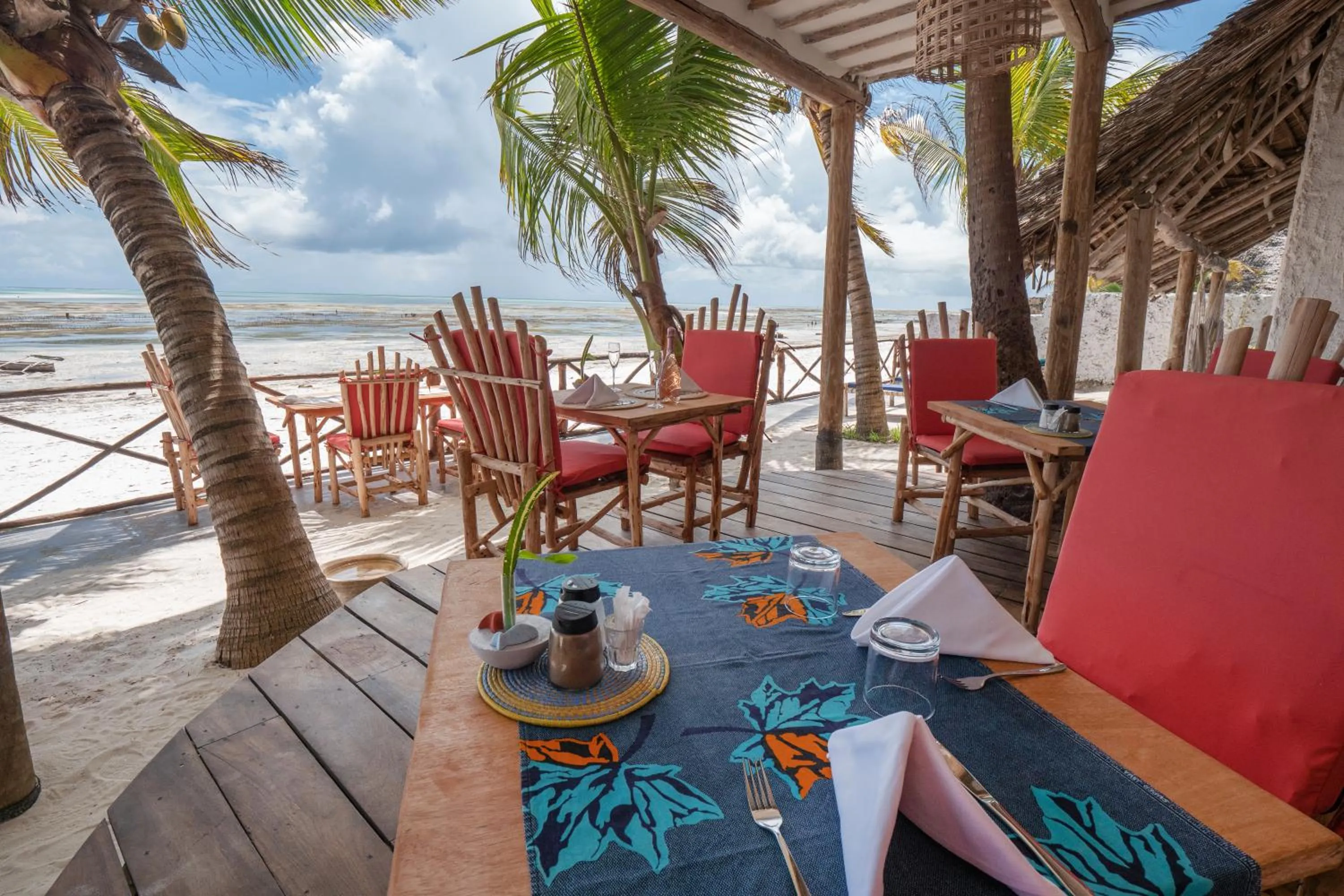 Restaurant/places to eat in Joya Boutique Hotel