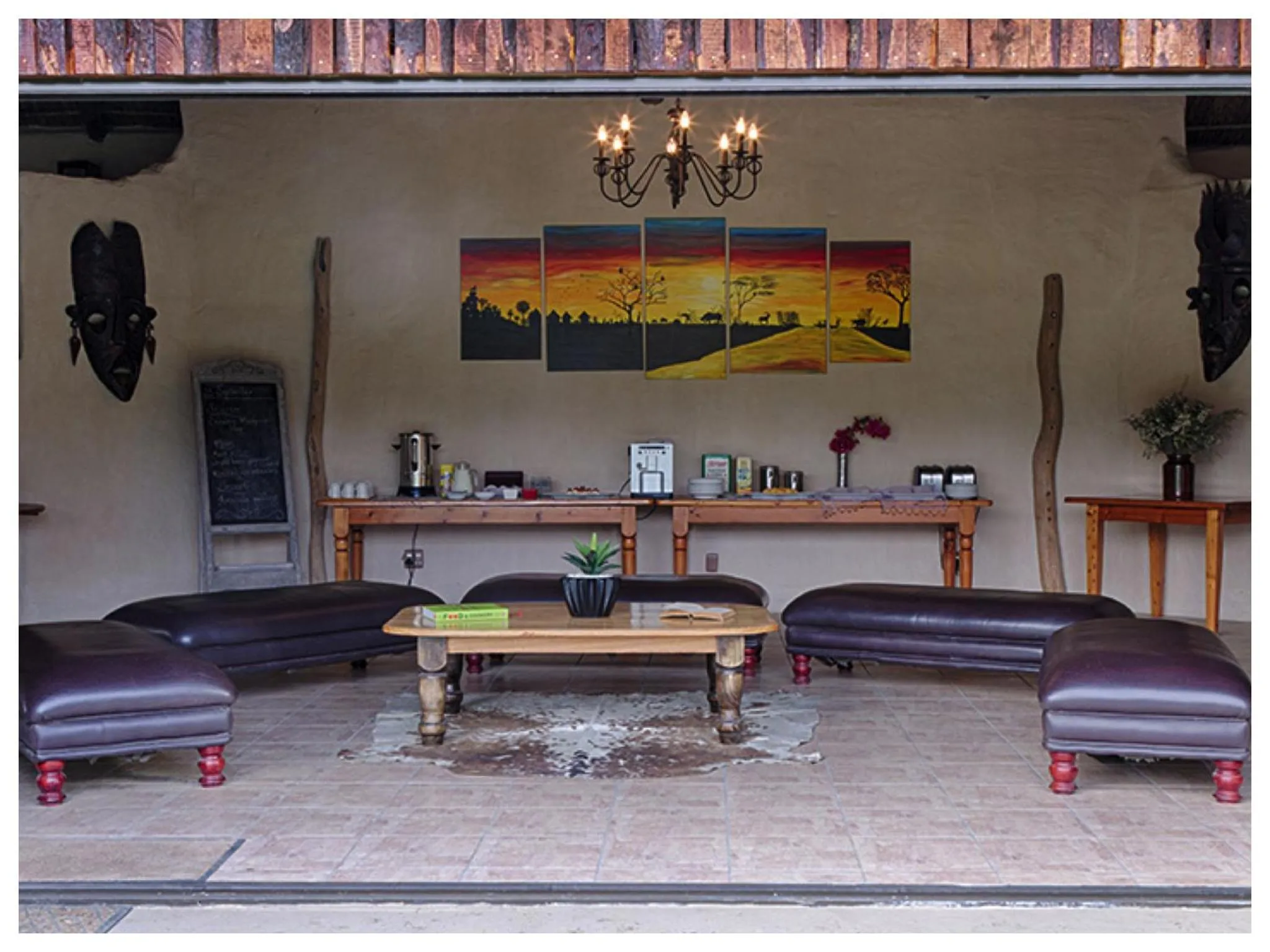 Lounge or bar in Chrislin African Lodge