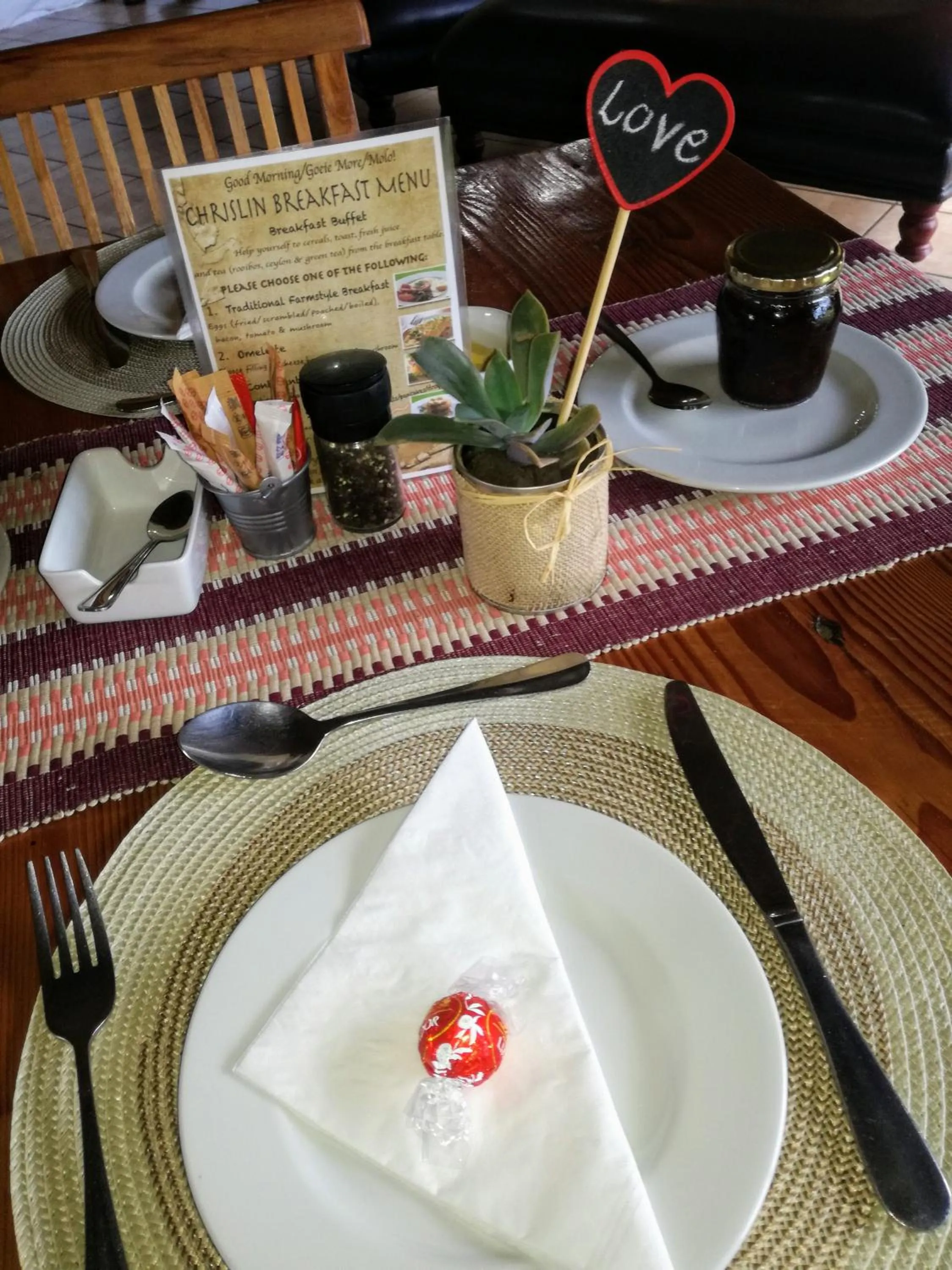 Continental breakfast in Chrislin African Lodge