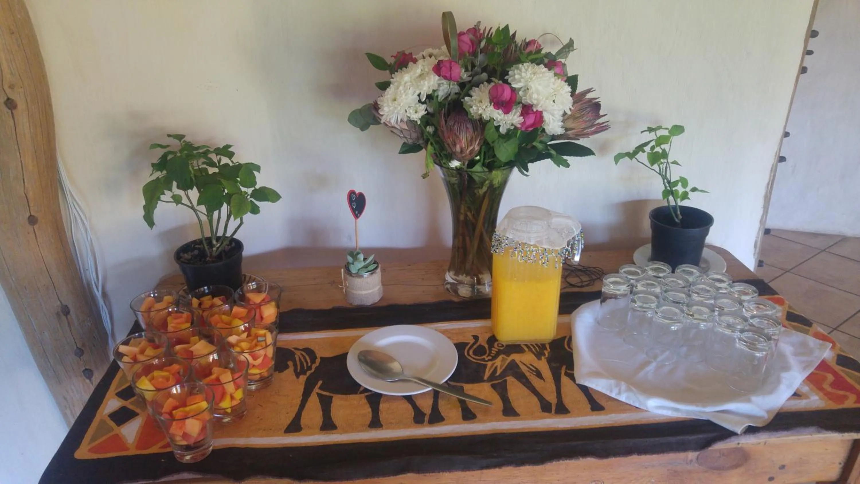 Continental breakfast in Chrislin African Lodge