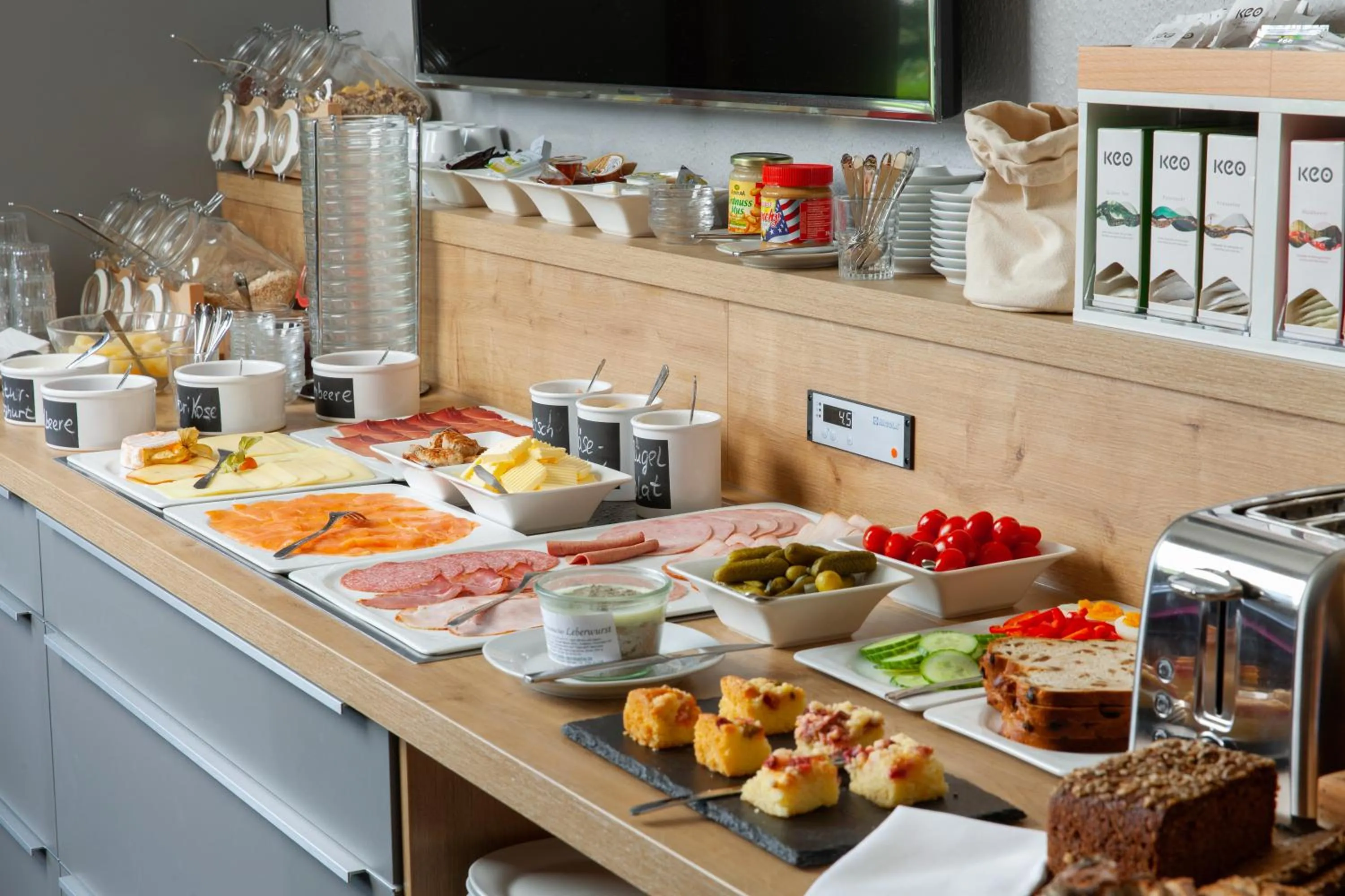 Breakfast in Tiemanns Boardinghouse