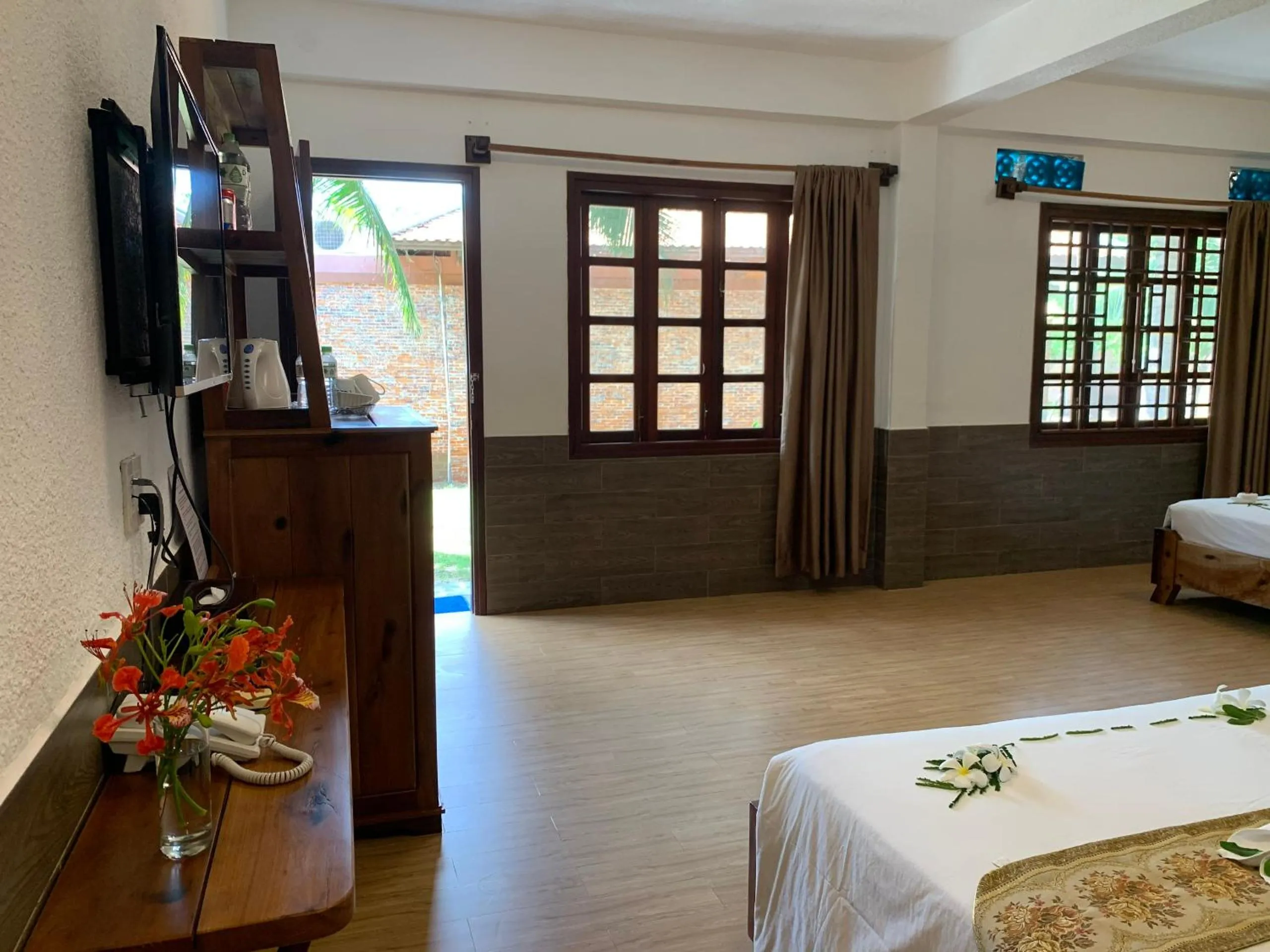 Bedroom, Bed in Blue Shell Resort