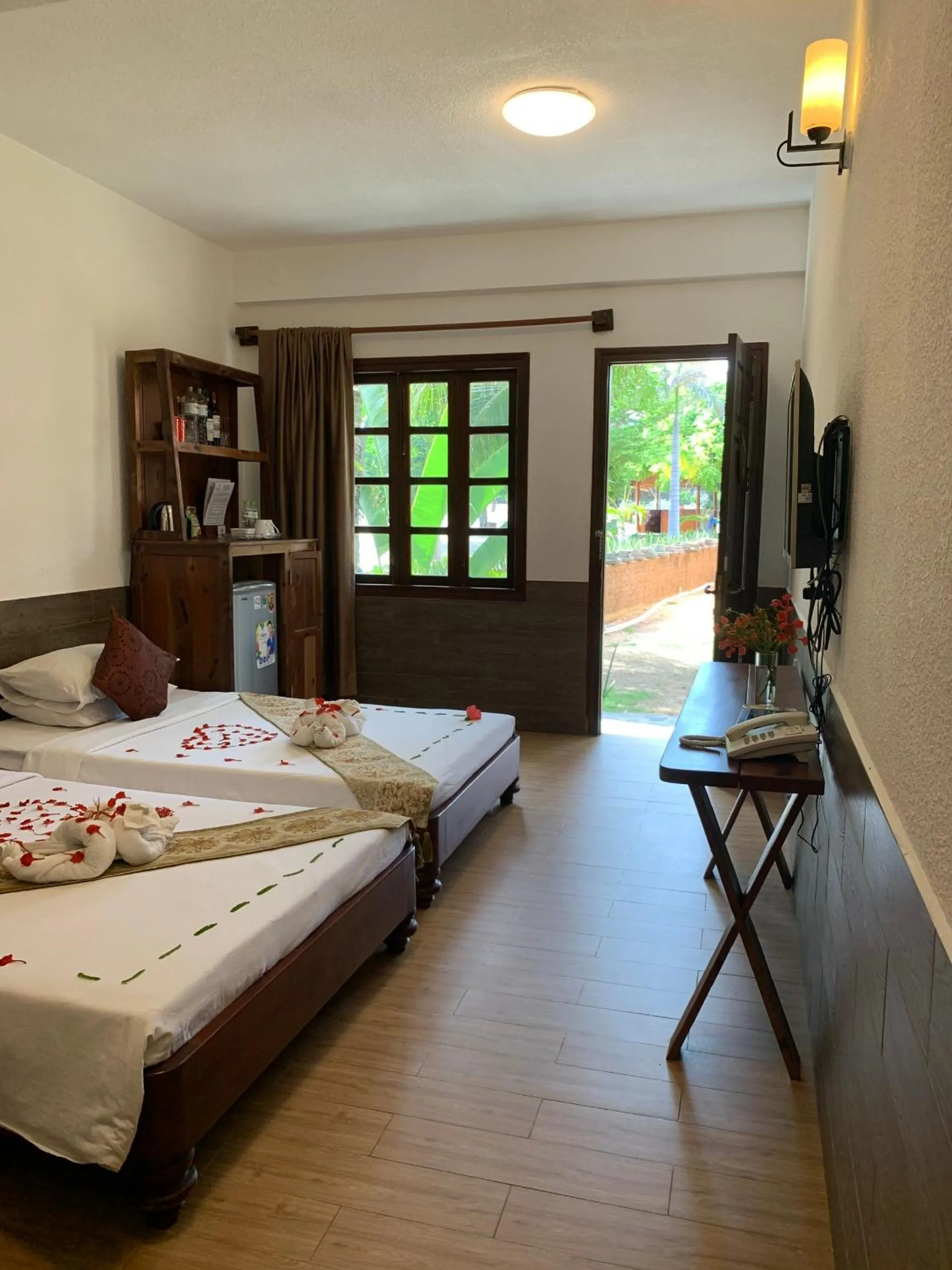 Bedroom, Bed in Blue Shell Resort