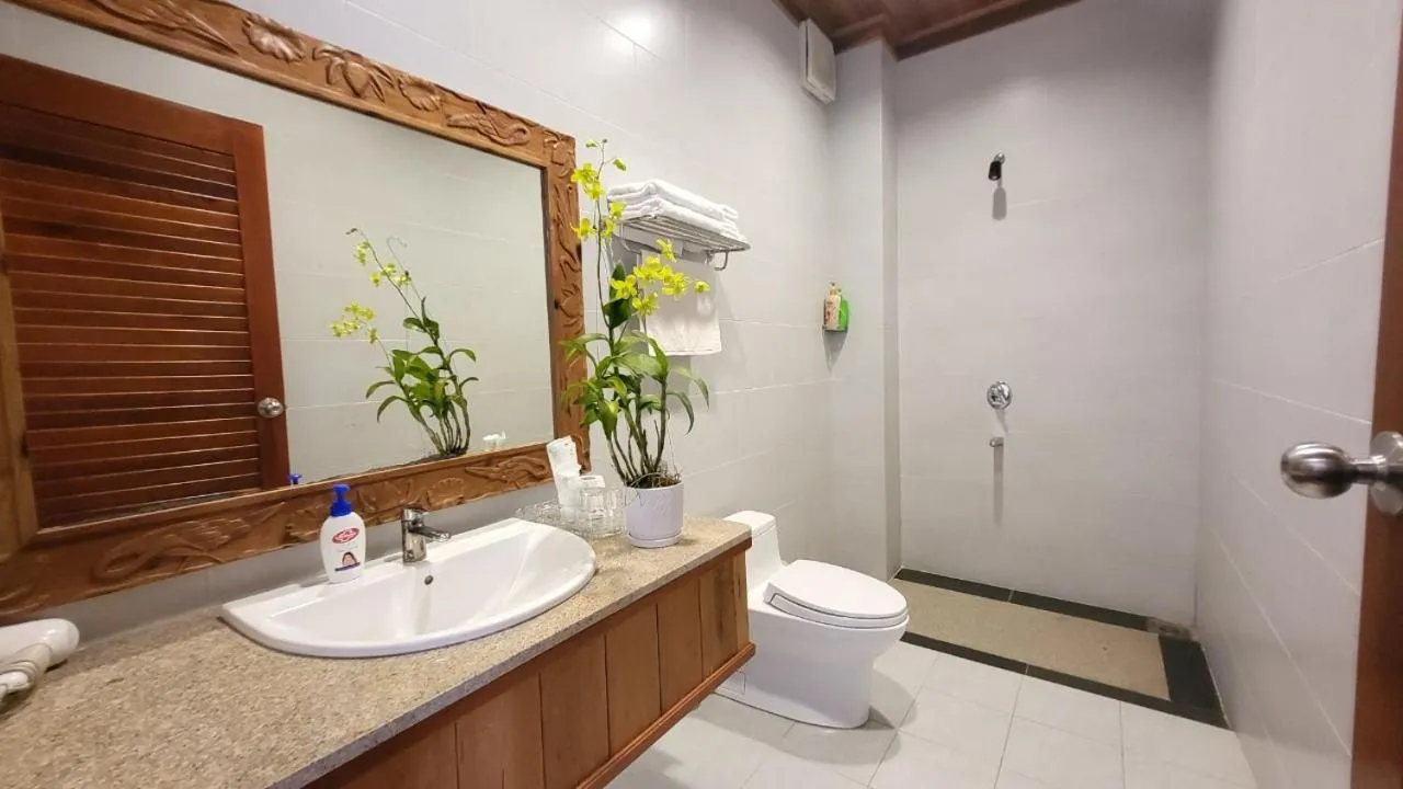 Shower in Blue Shell Resort