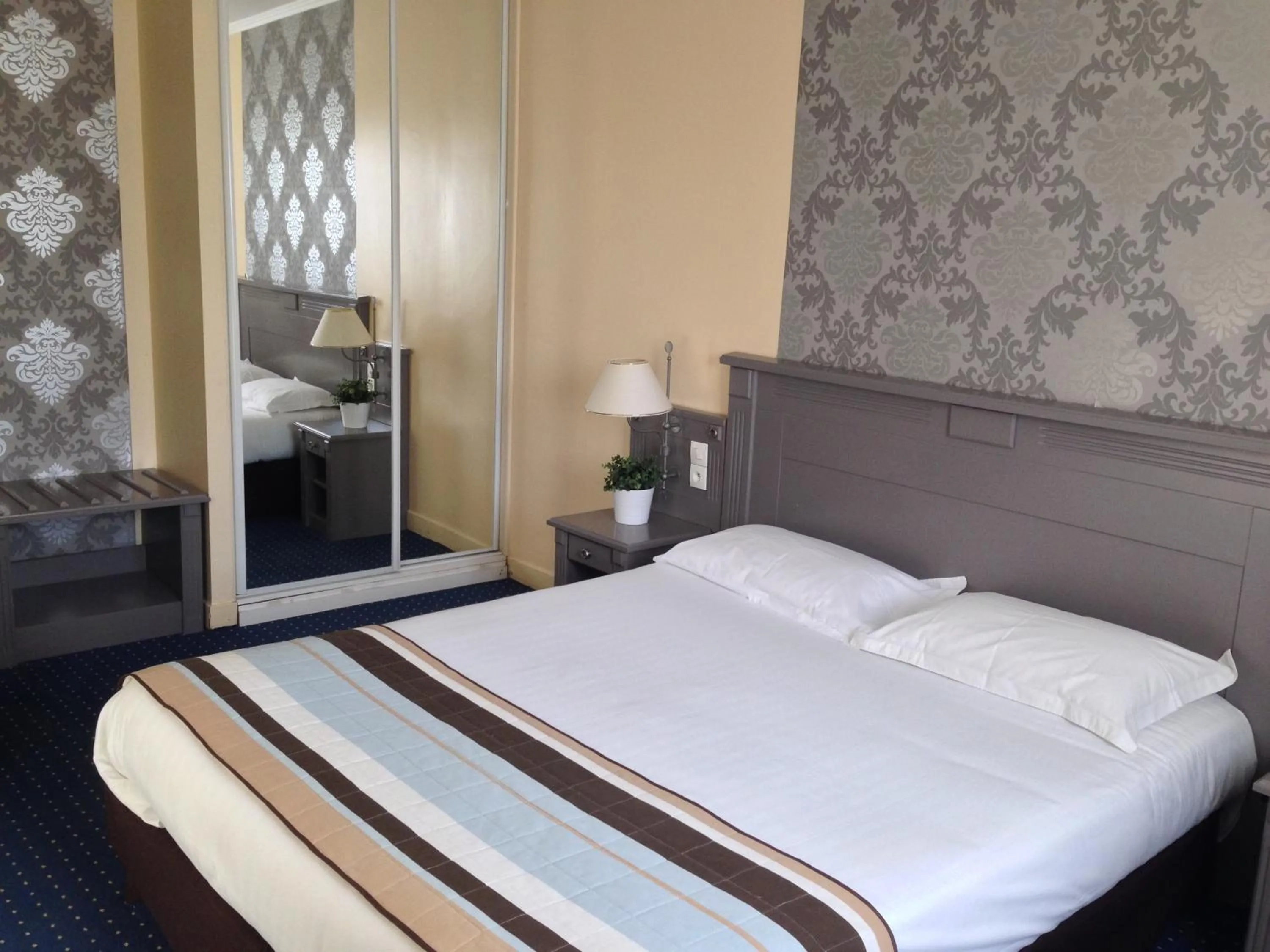 Superior Double Room in Hôtel HAPY