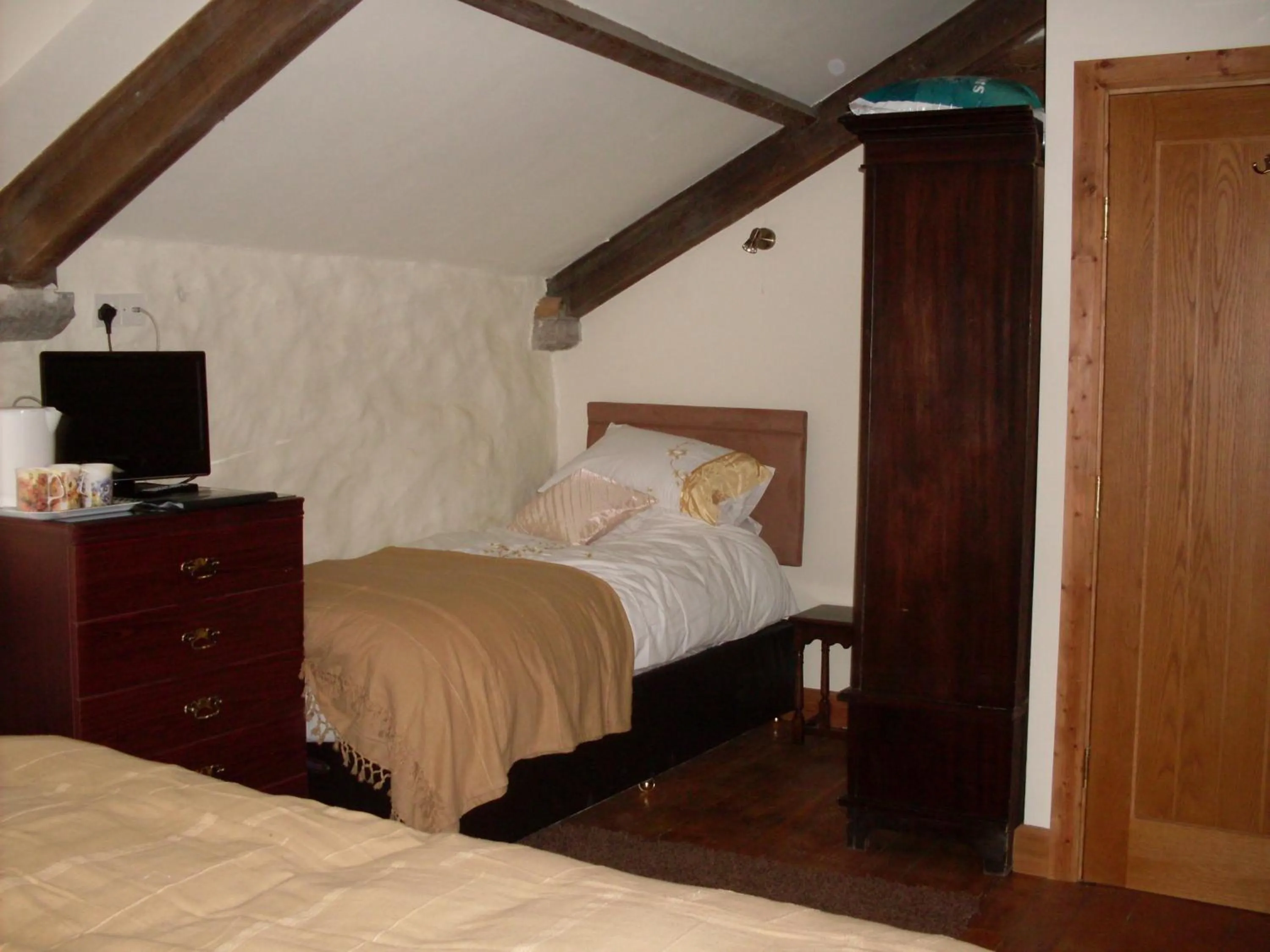 Photo of the whole room, Bed in The Barn B&B