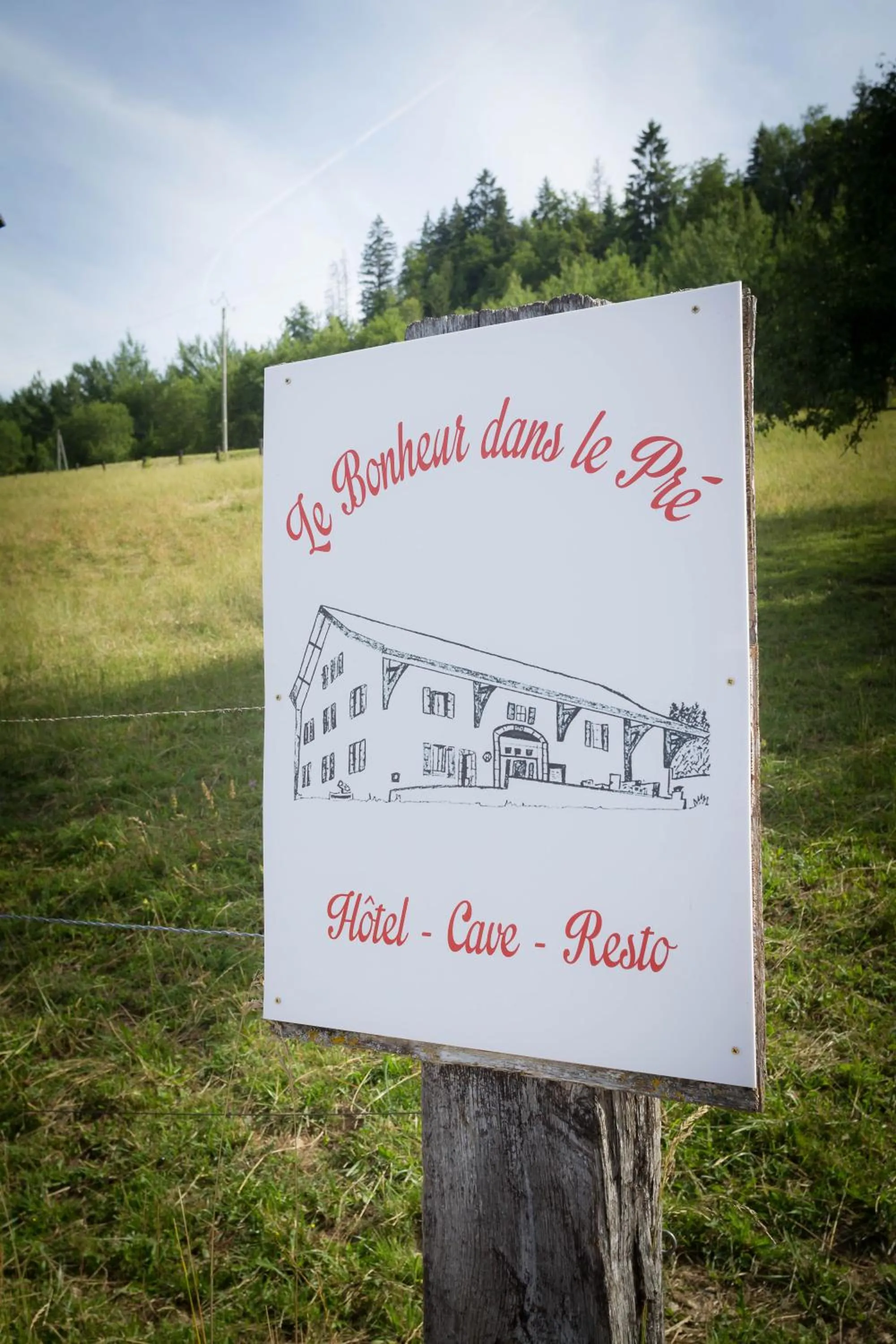 Property logo or sign in Le Bonheur dans le Pré
