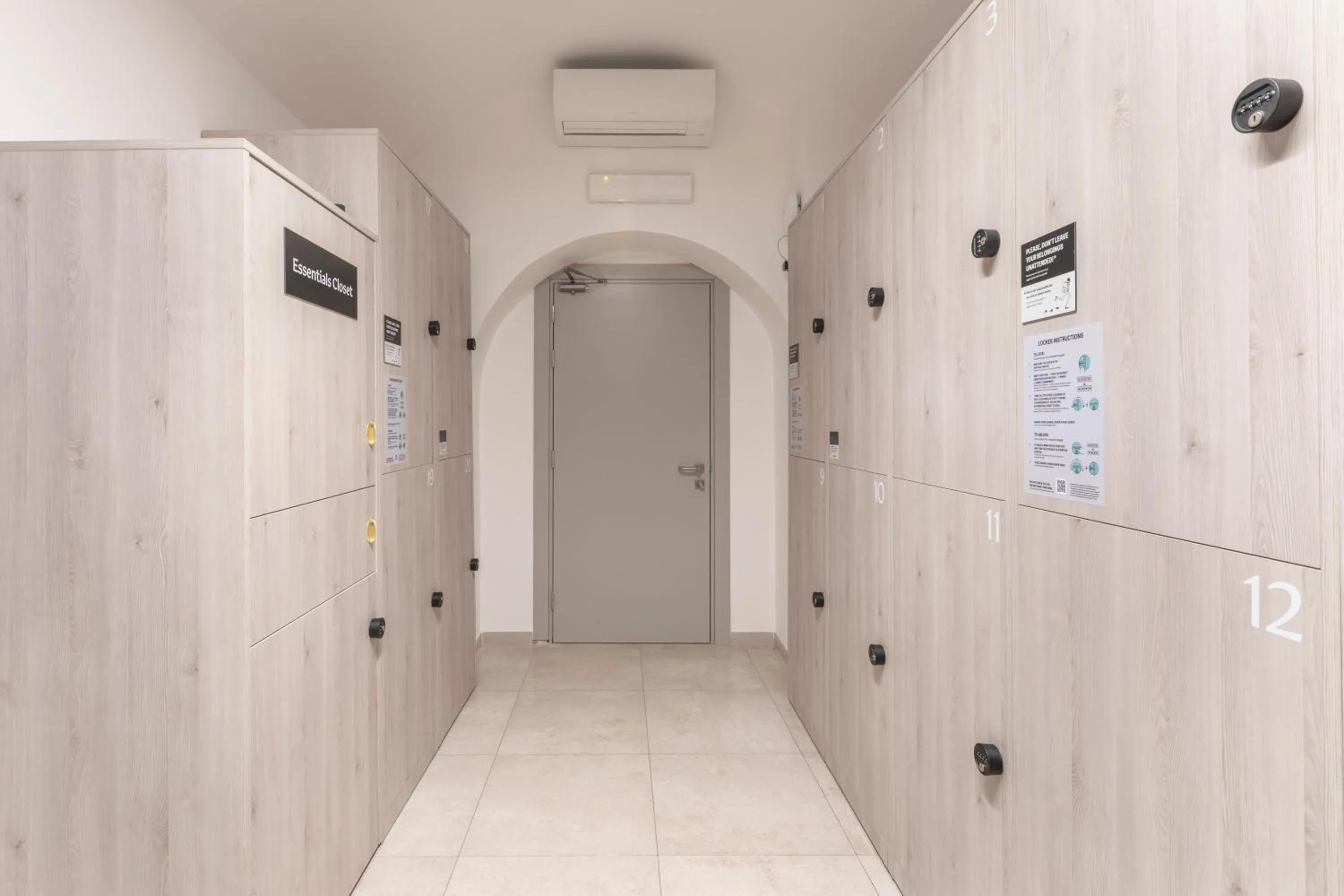 microwave in Numa Rome Linea