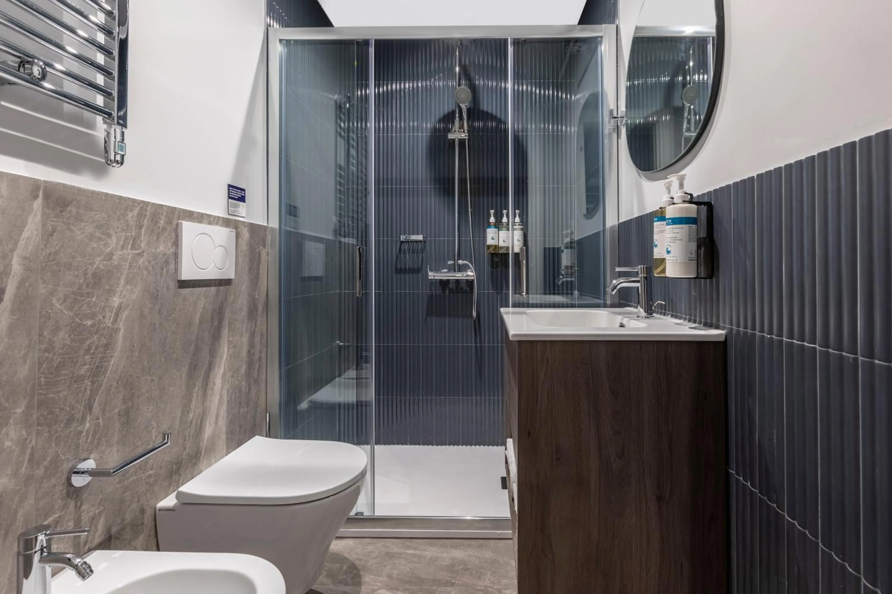 Shower in Numa Rome Linea