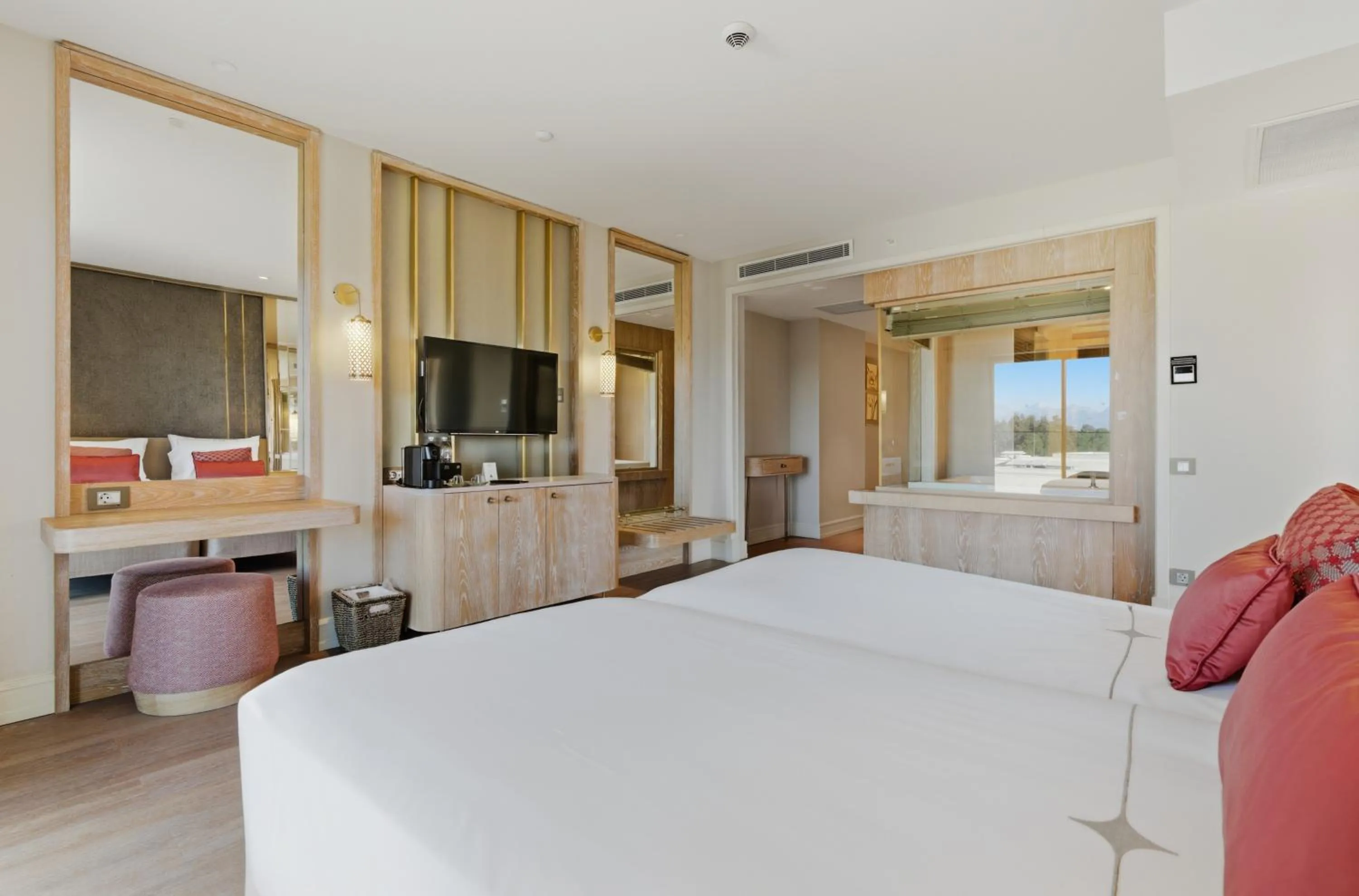 Bedroom, Bed in Ela Excellence Resort Belek