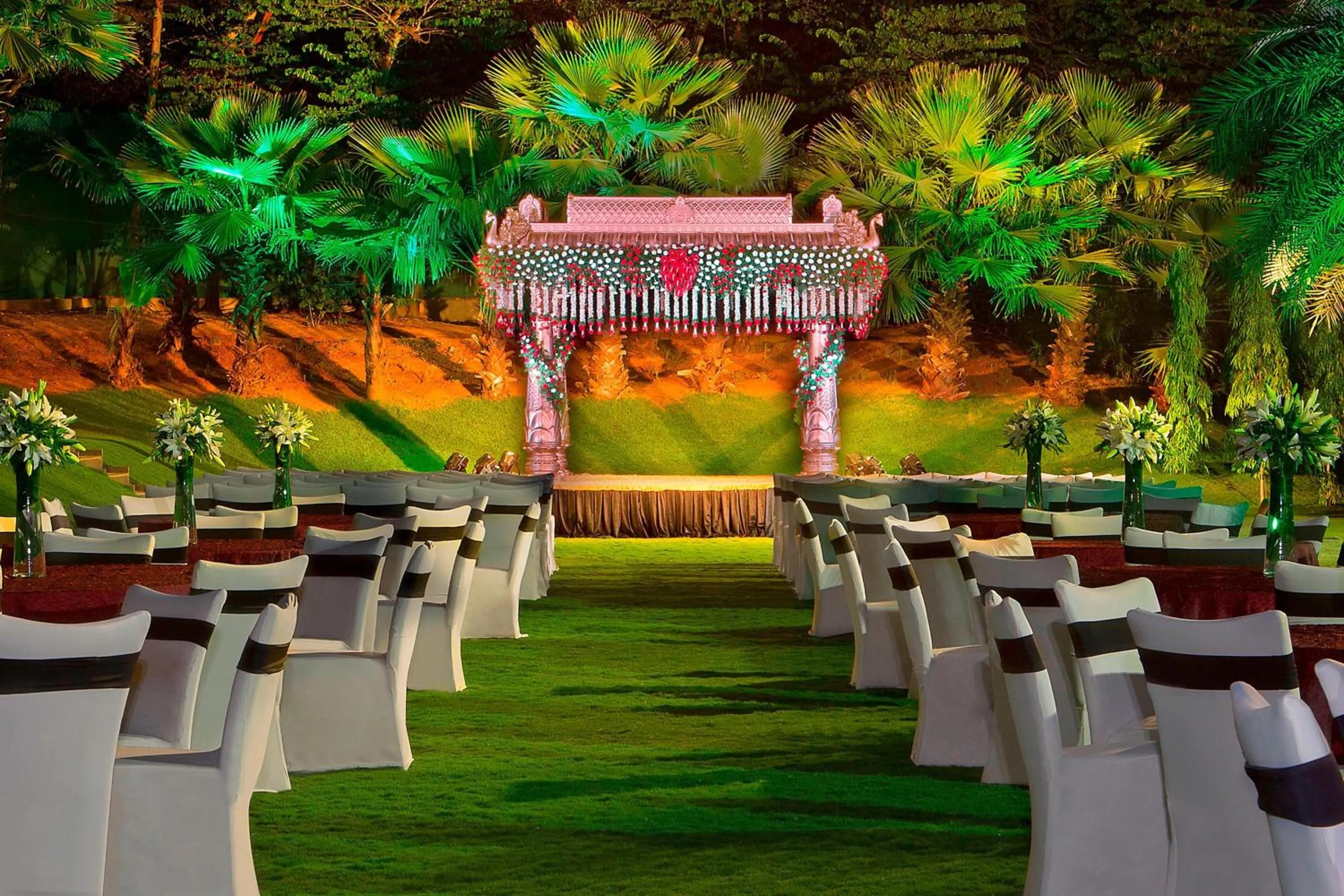 Lobby or reception in The Westin Hyderabad Mindspace