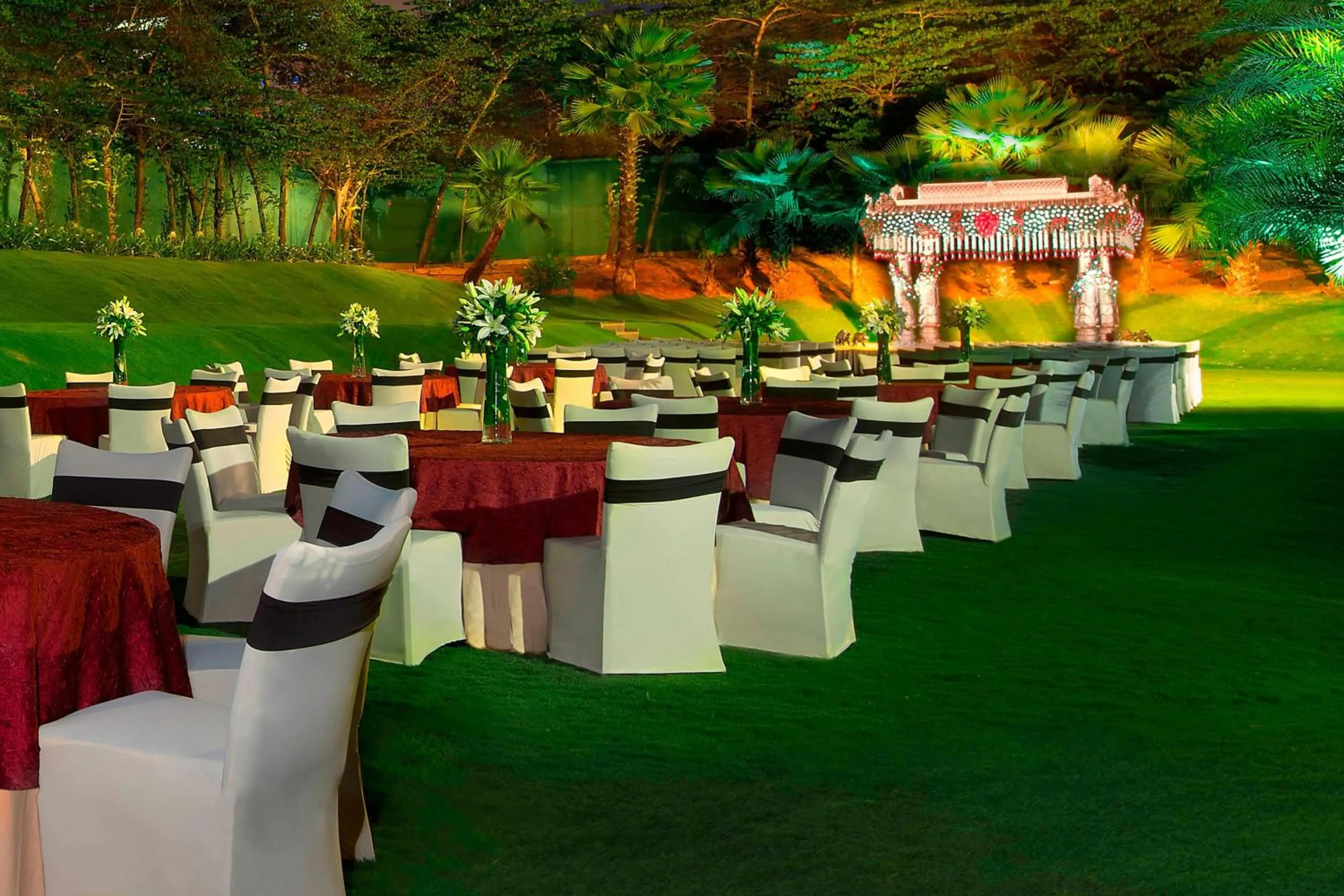 Lobby or reception in The Westin Hyderabad Mindspace