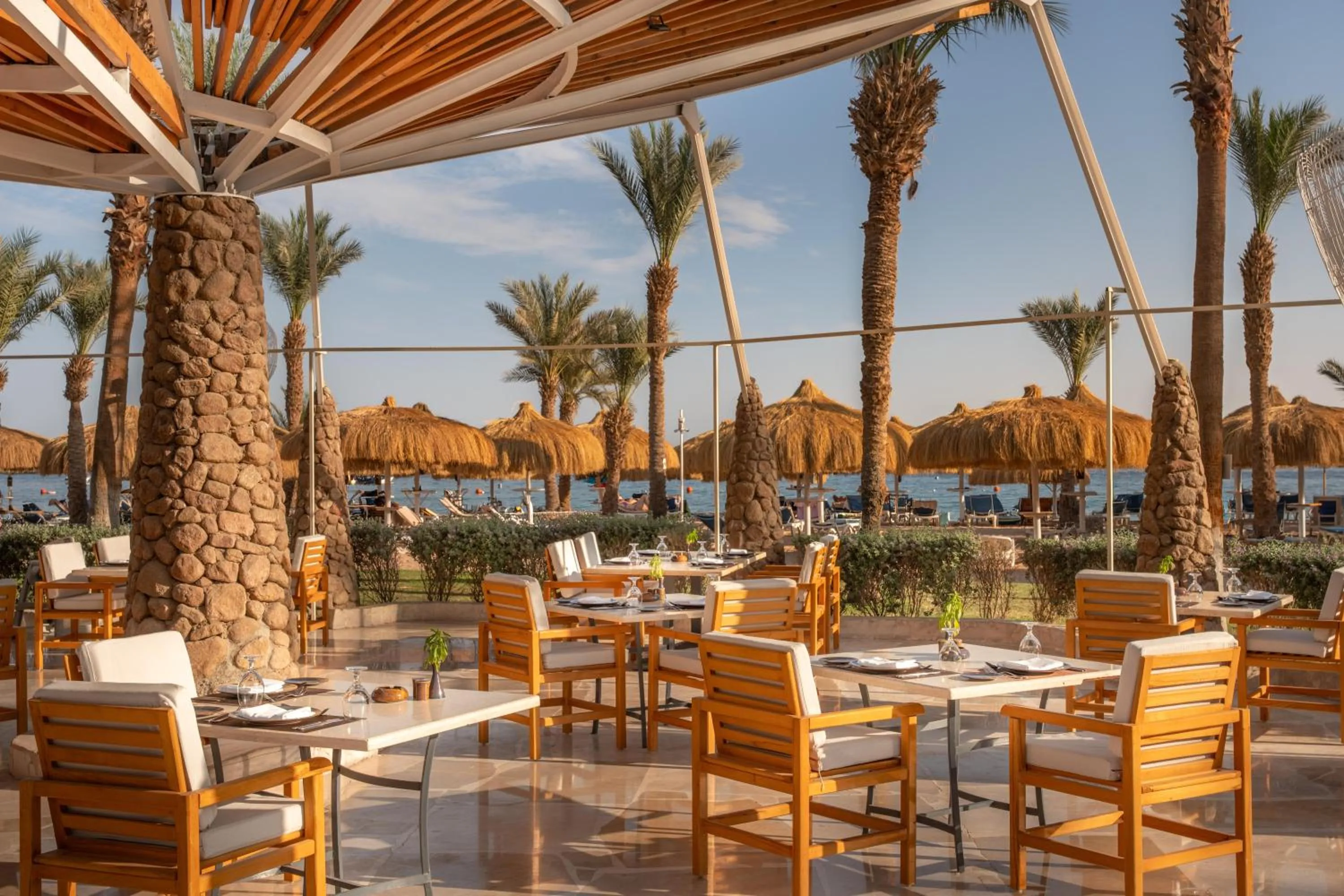 Restaurant/places to eat in JAZ Fayrouz