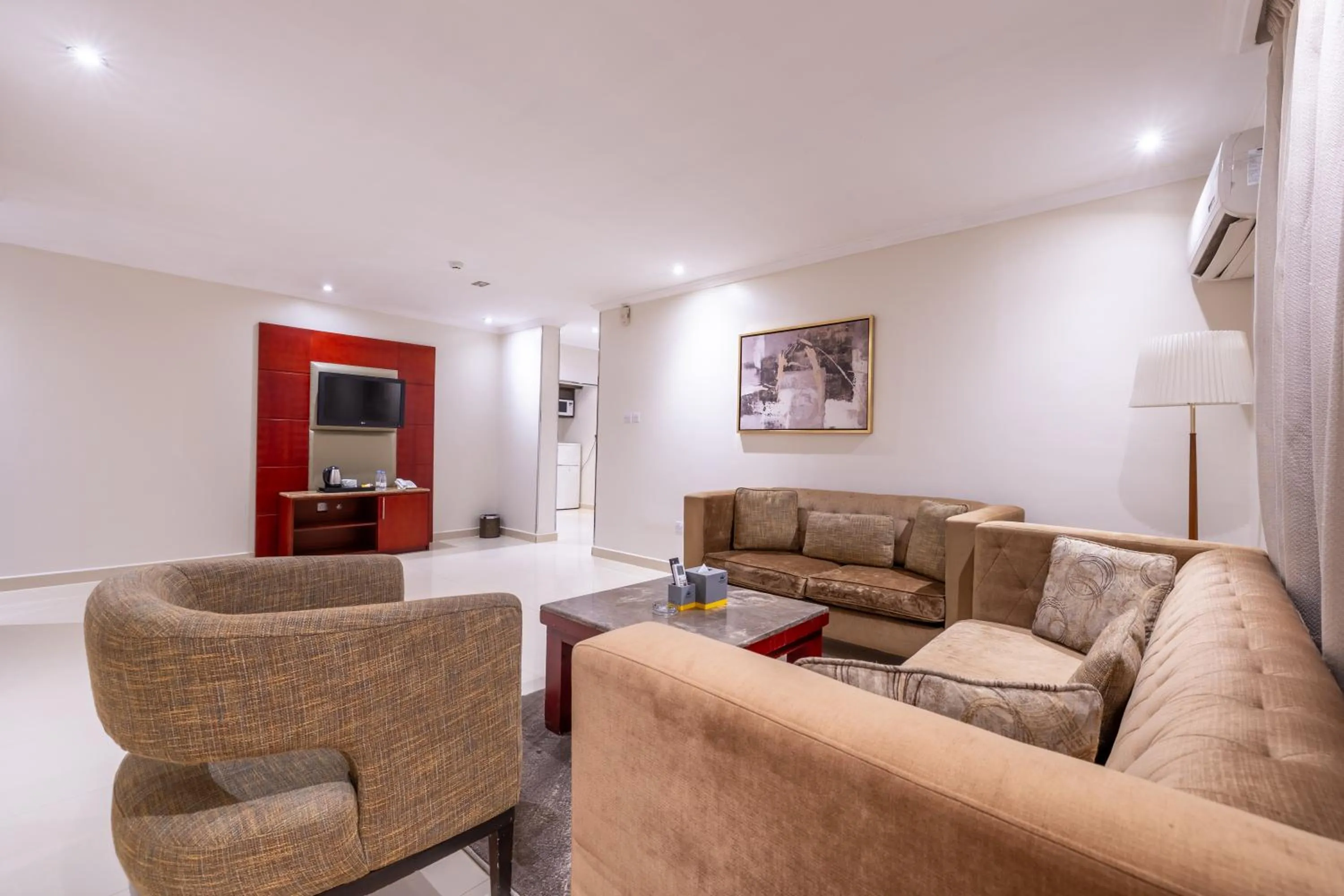 Al Muhaidb Residence Al Takhasossi 3