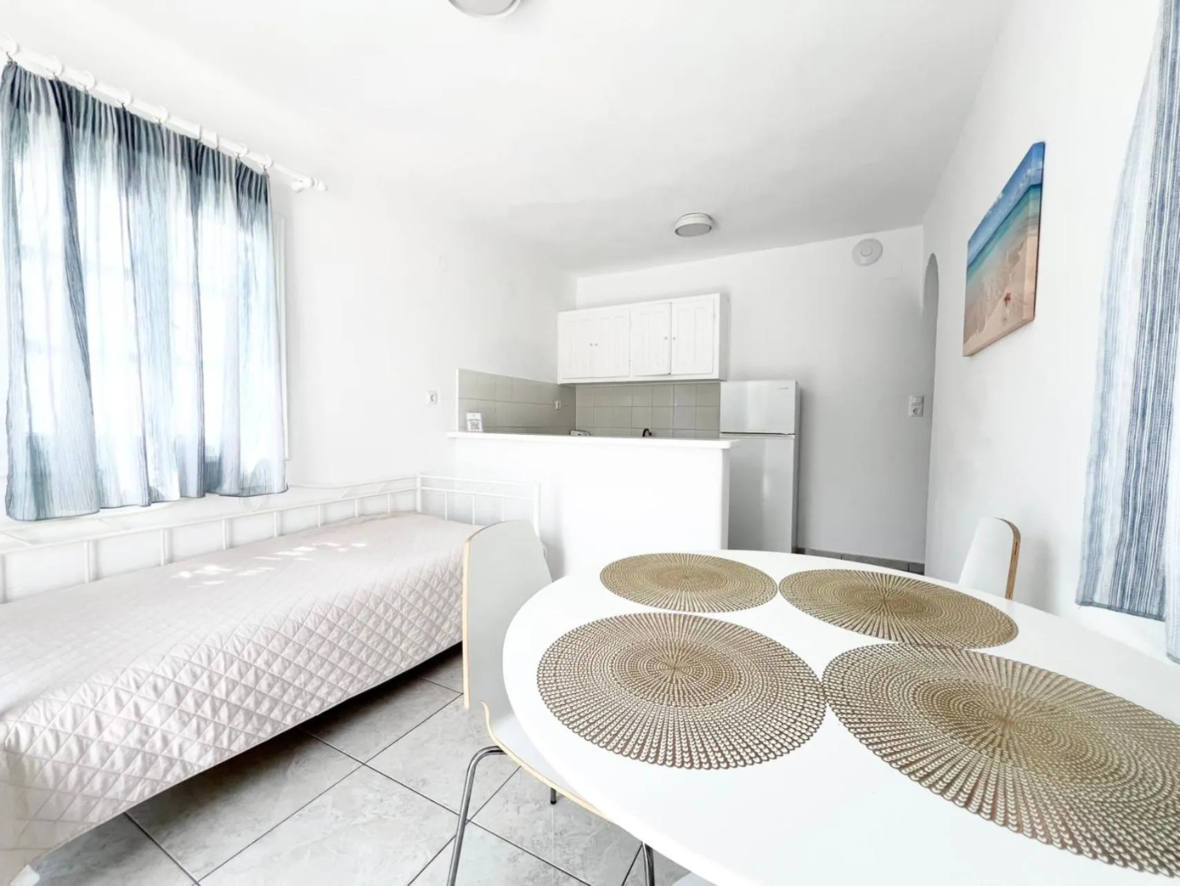 Bed in Cyclades Blue