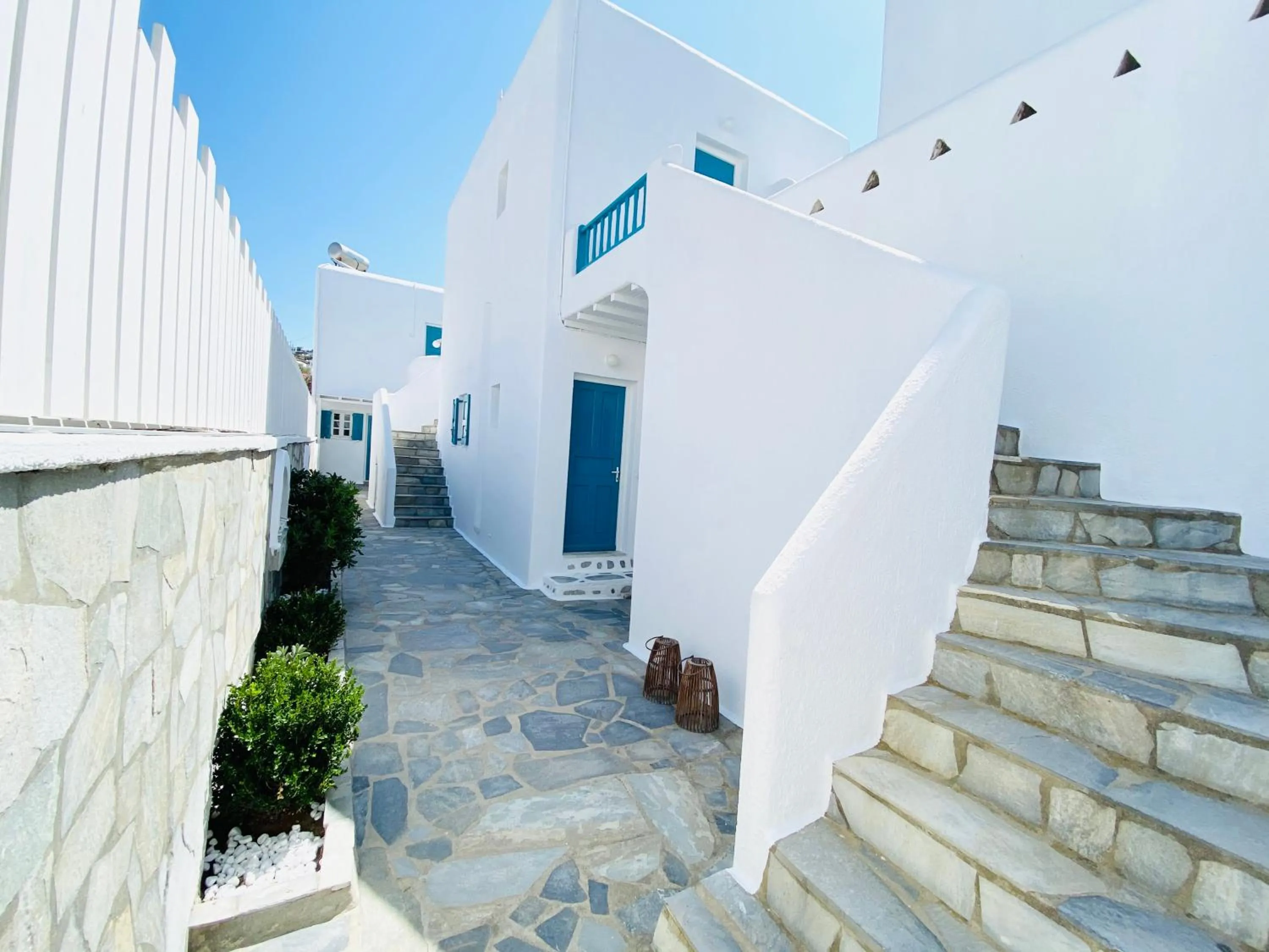 Property building in Cyclades Blue