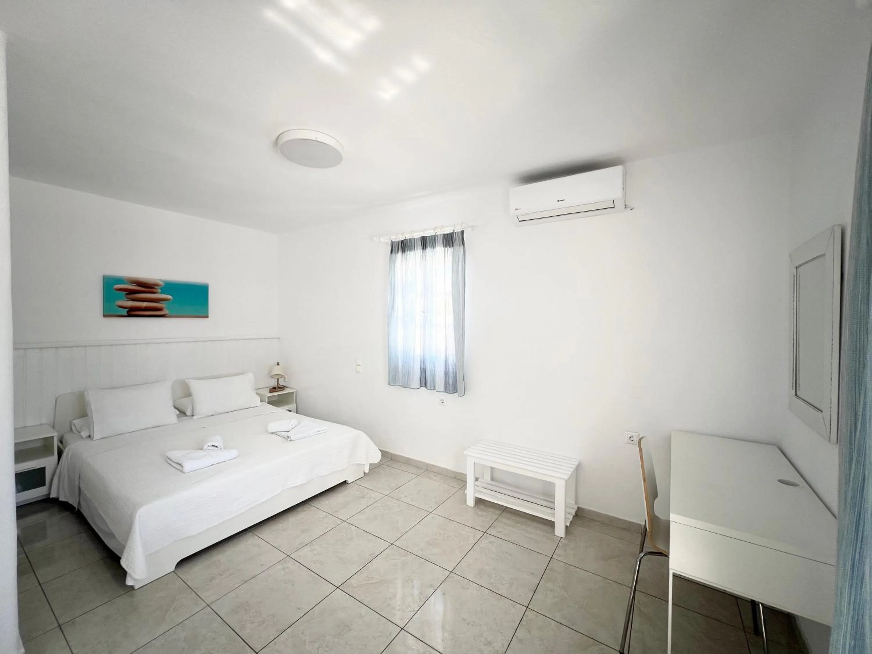 Bedroom, Bed in Cyclades Blue