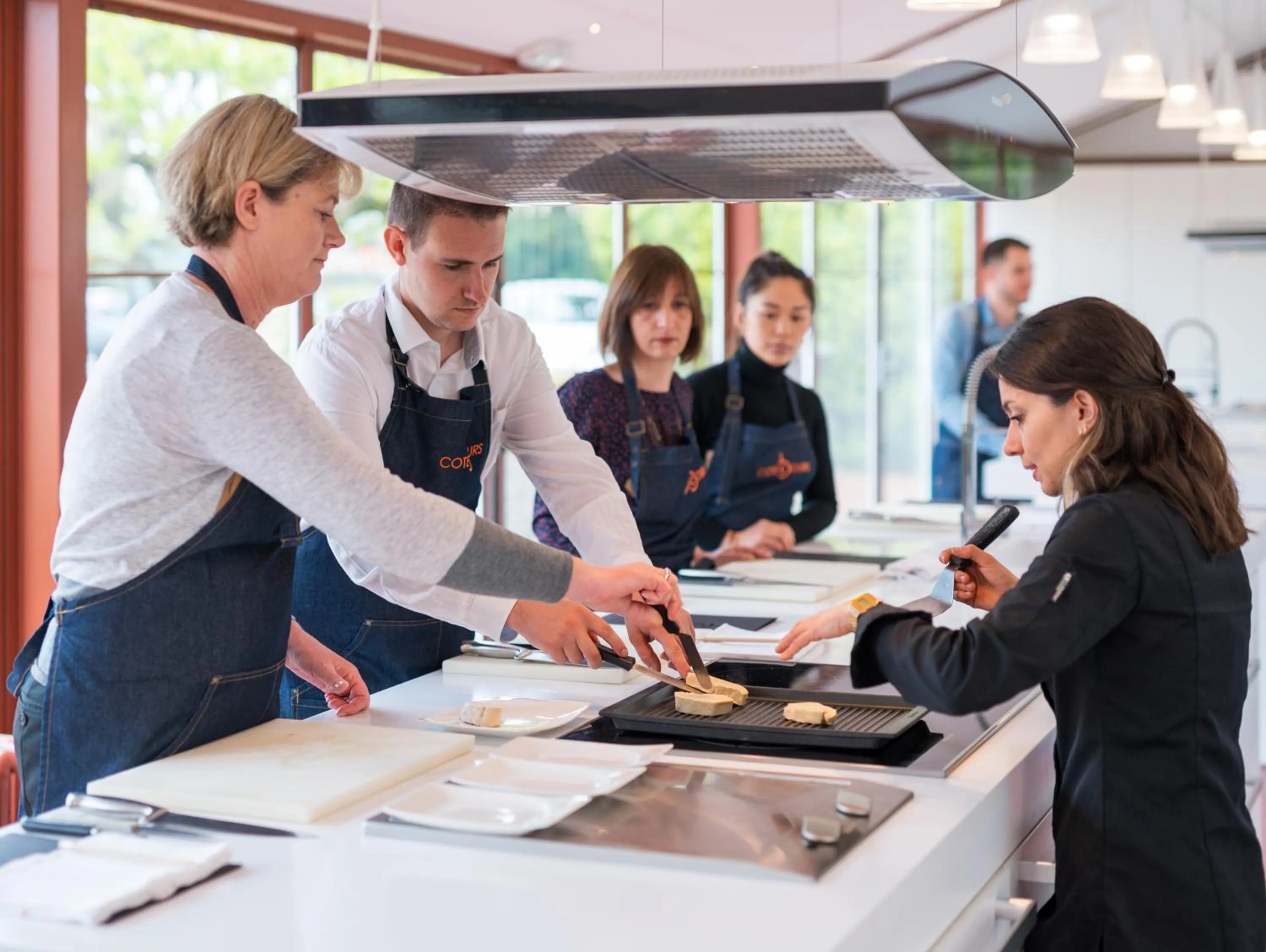 People in Hôtel Le Saint-James