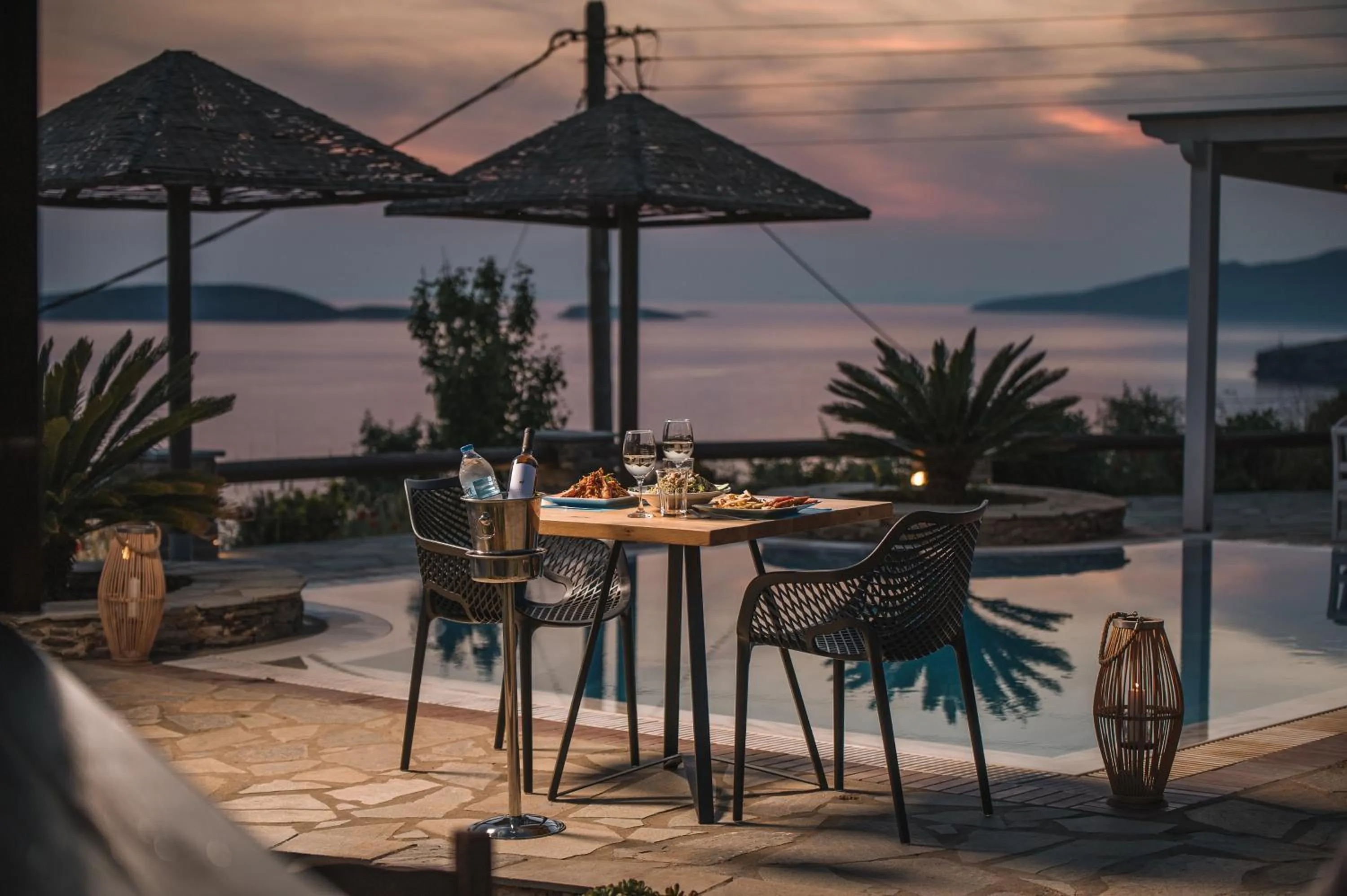 Restaurant/places to eat in Blue Bay Resort Village