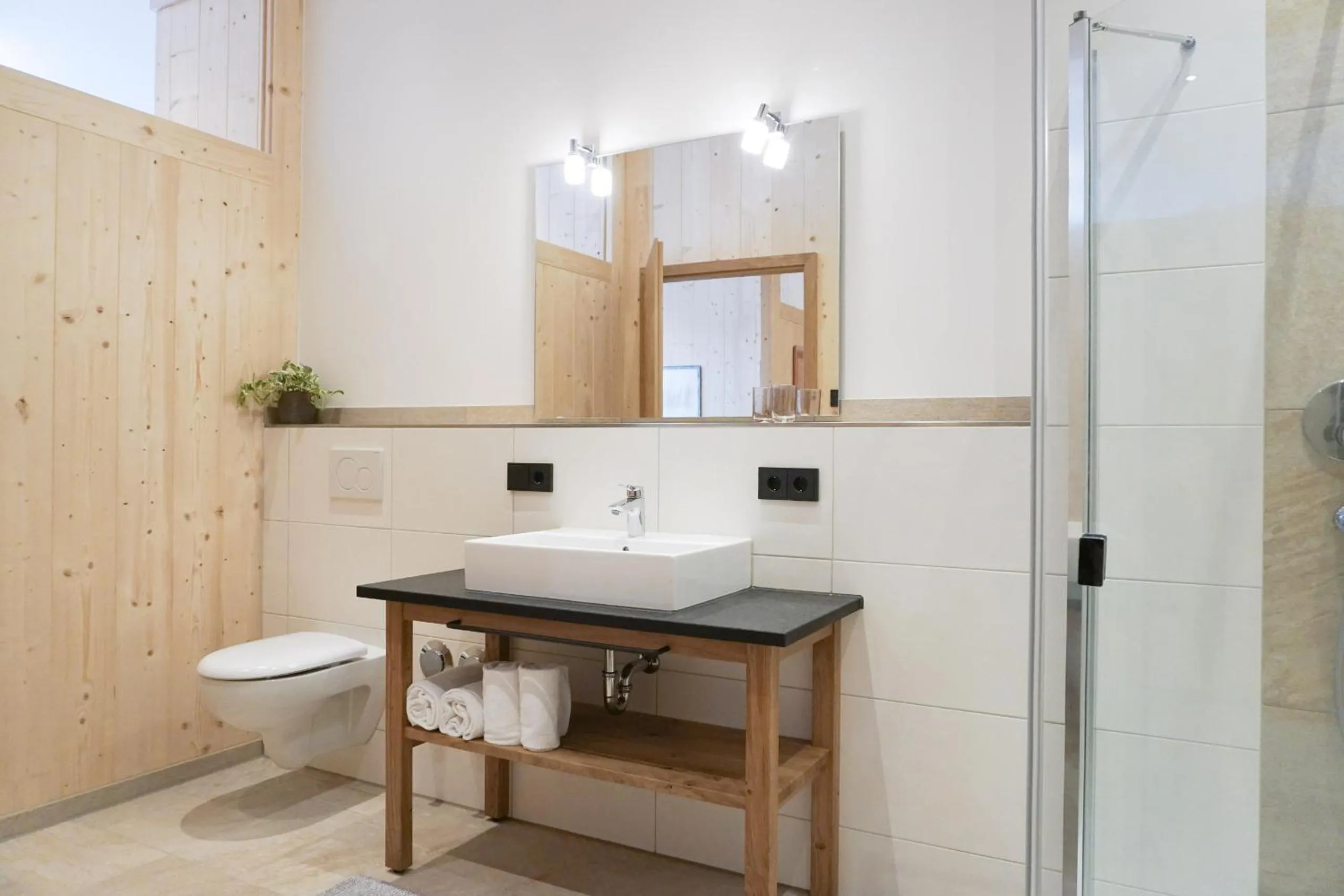 Bathroom in Landhotel und Gasthof Kirchberger