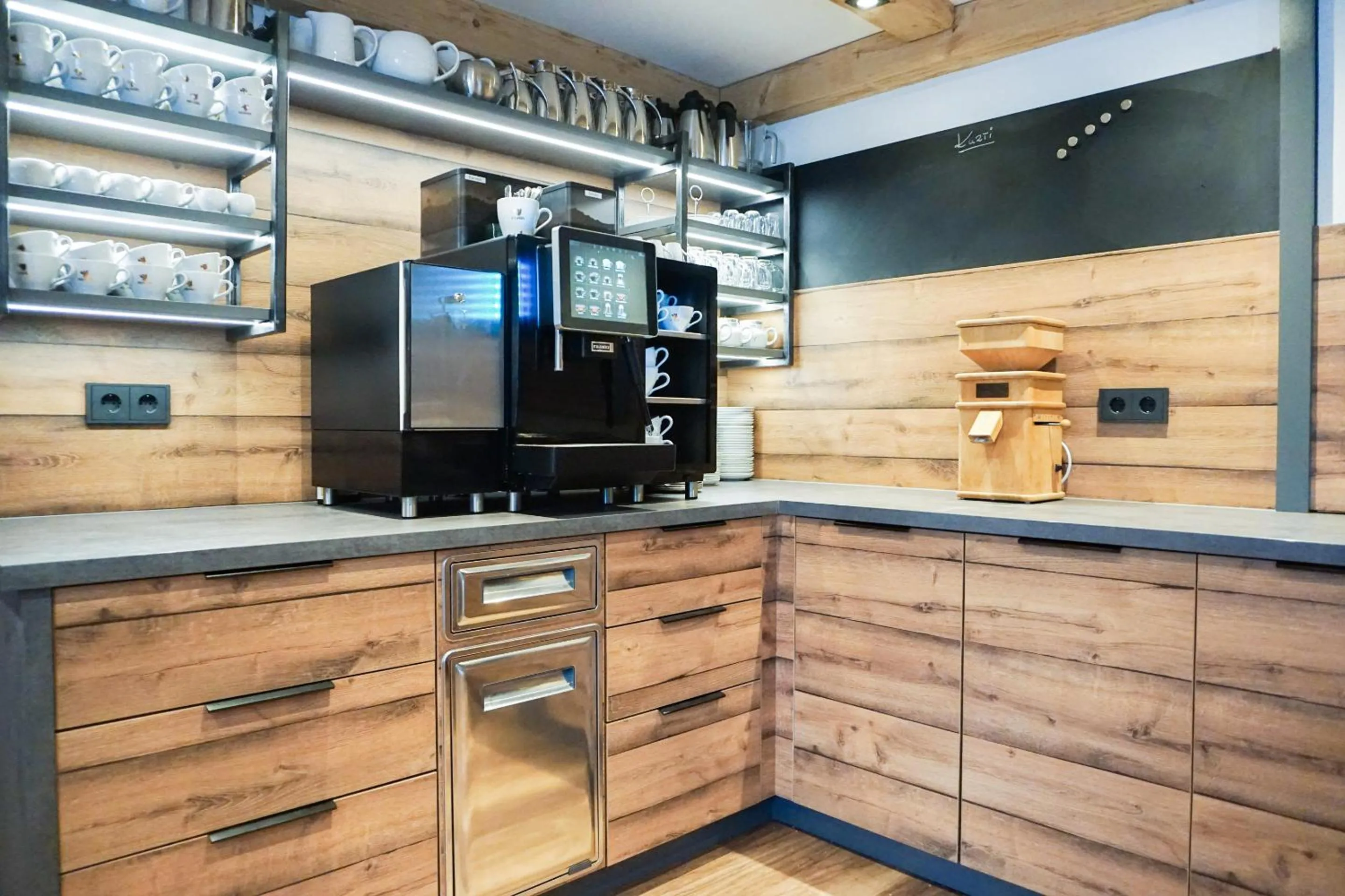 Lounge or bar in Landhotel und Gasthof Kirchberger