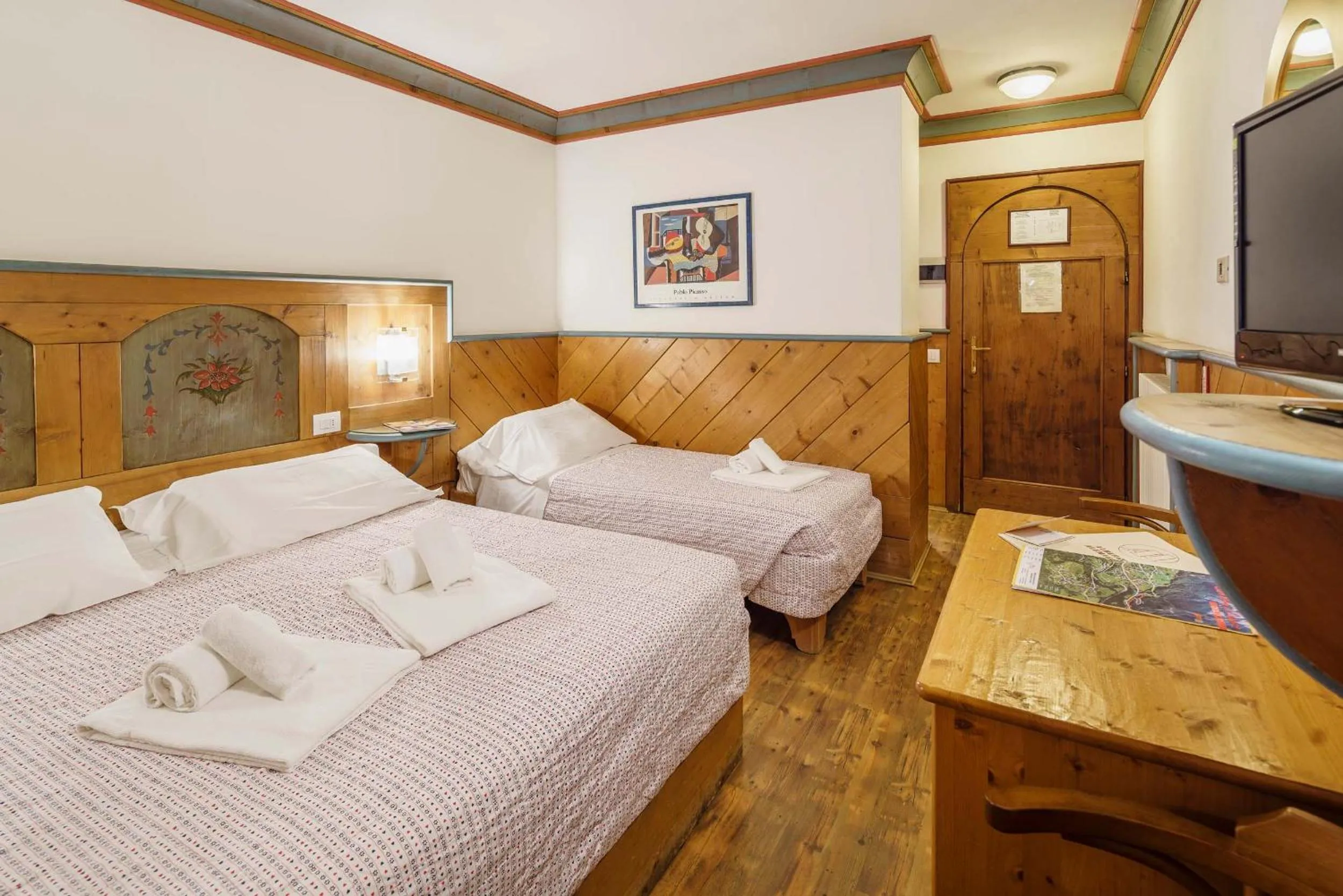 Bed in Hotel Alemagna