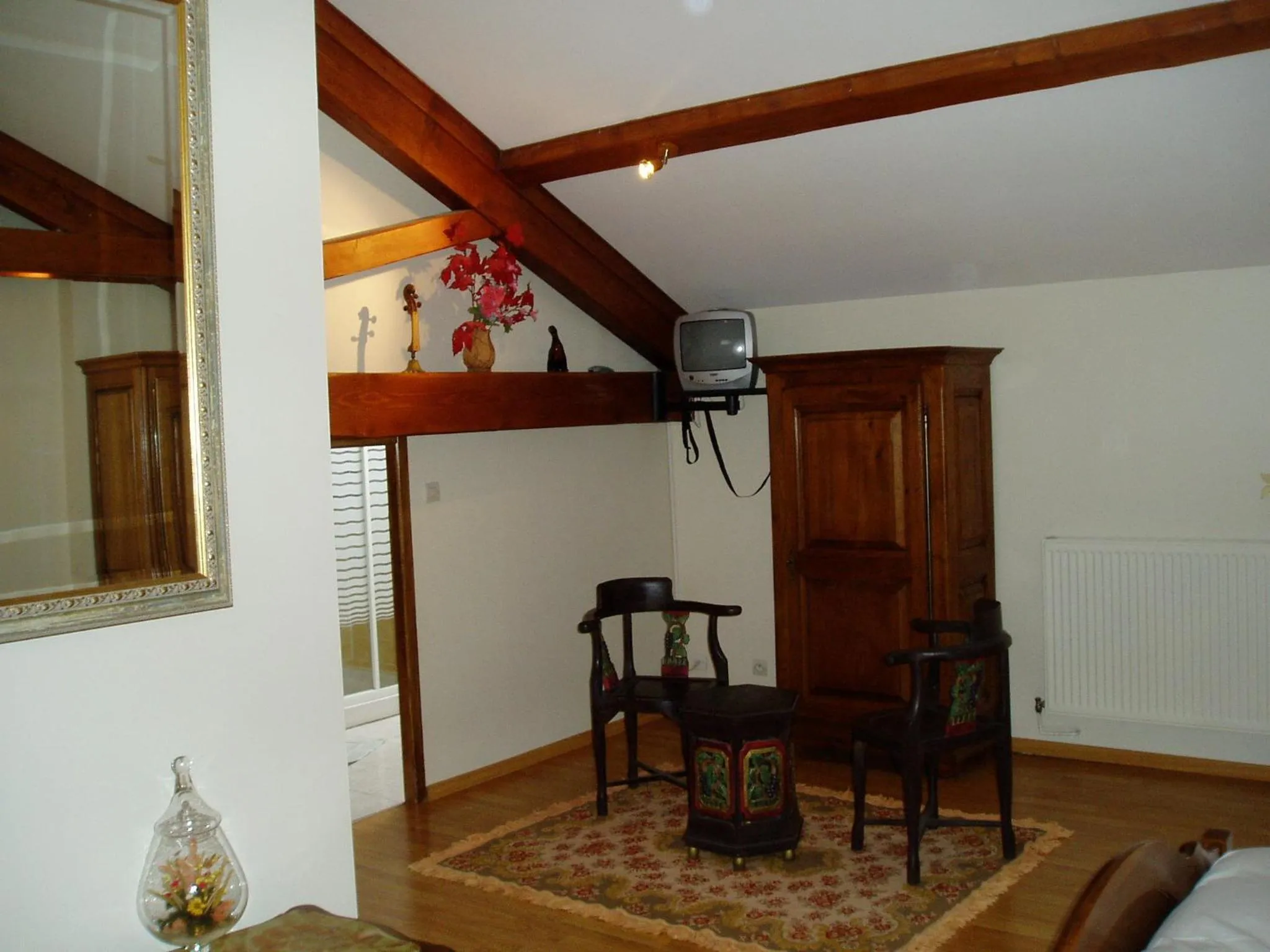 Seating area in La Maison d'Euterpe