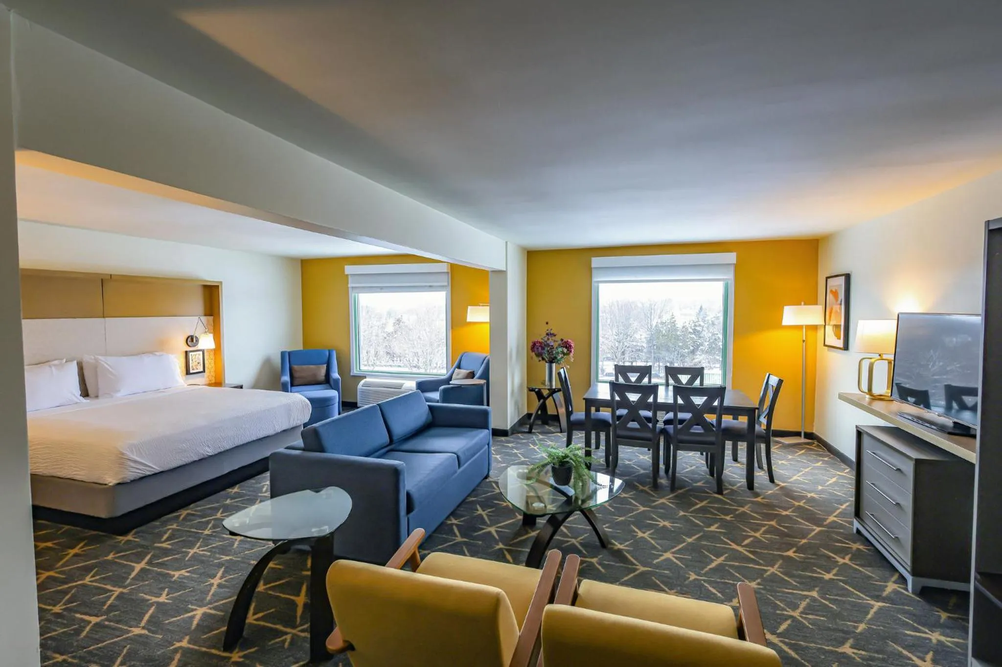 Photo of the whole room, Bed in Holiday Inn - Piscataway - Somerset by IHG