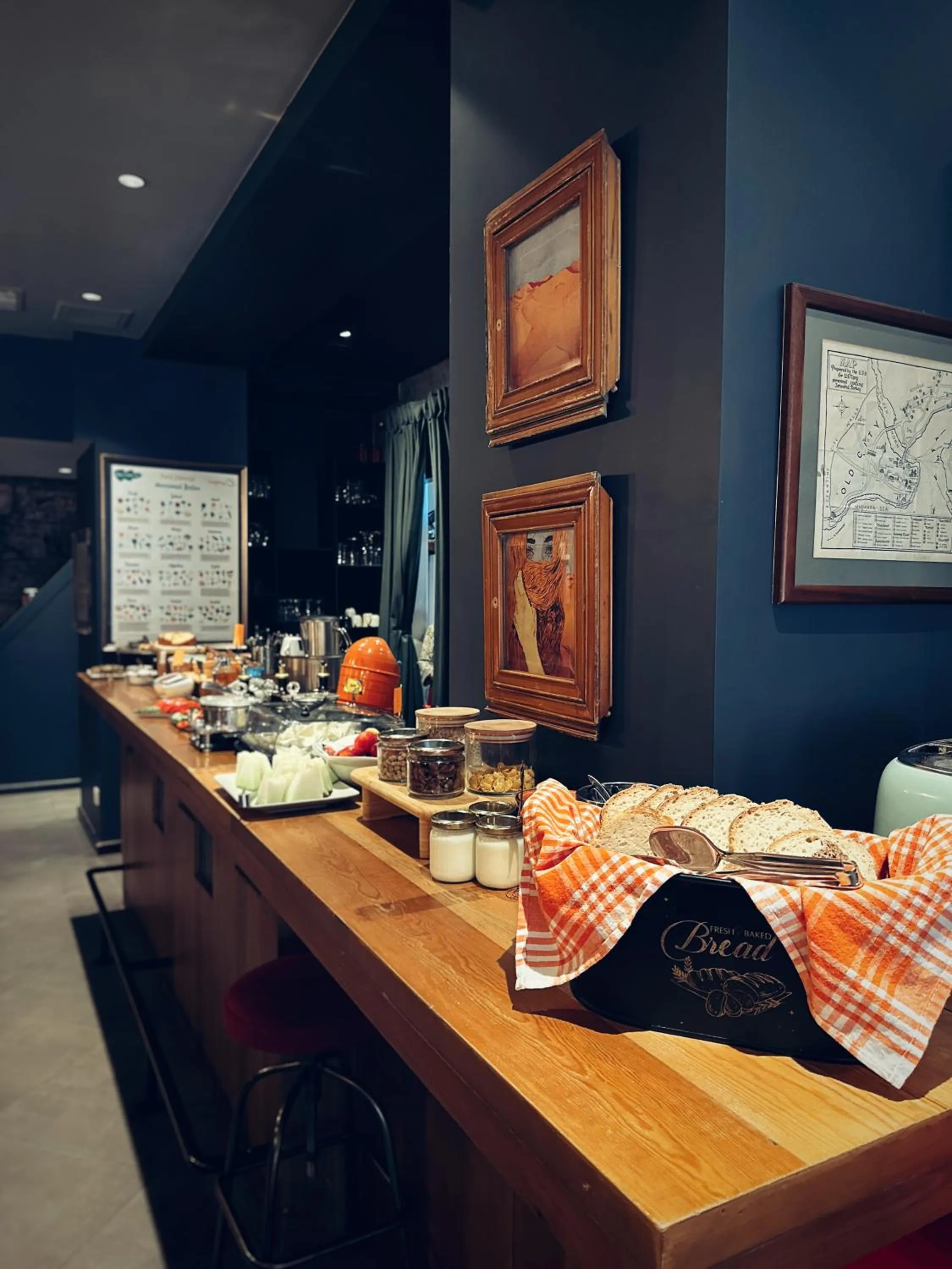 Food and drinks in No11 Hotel & Apartments