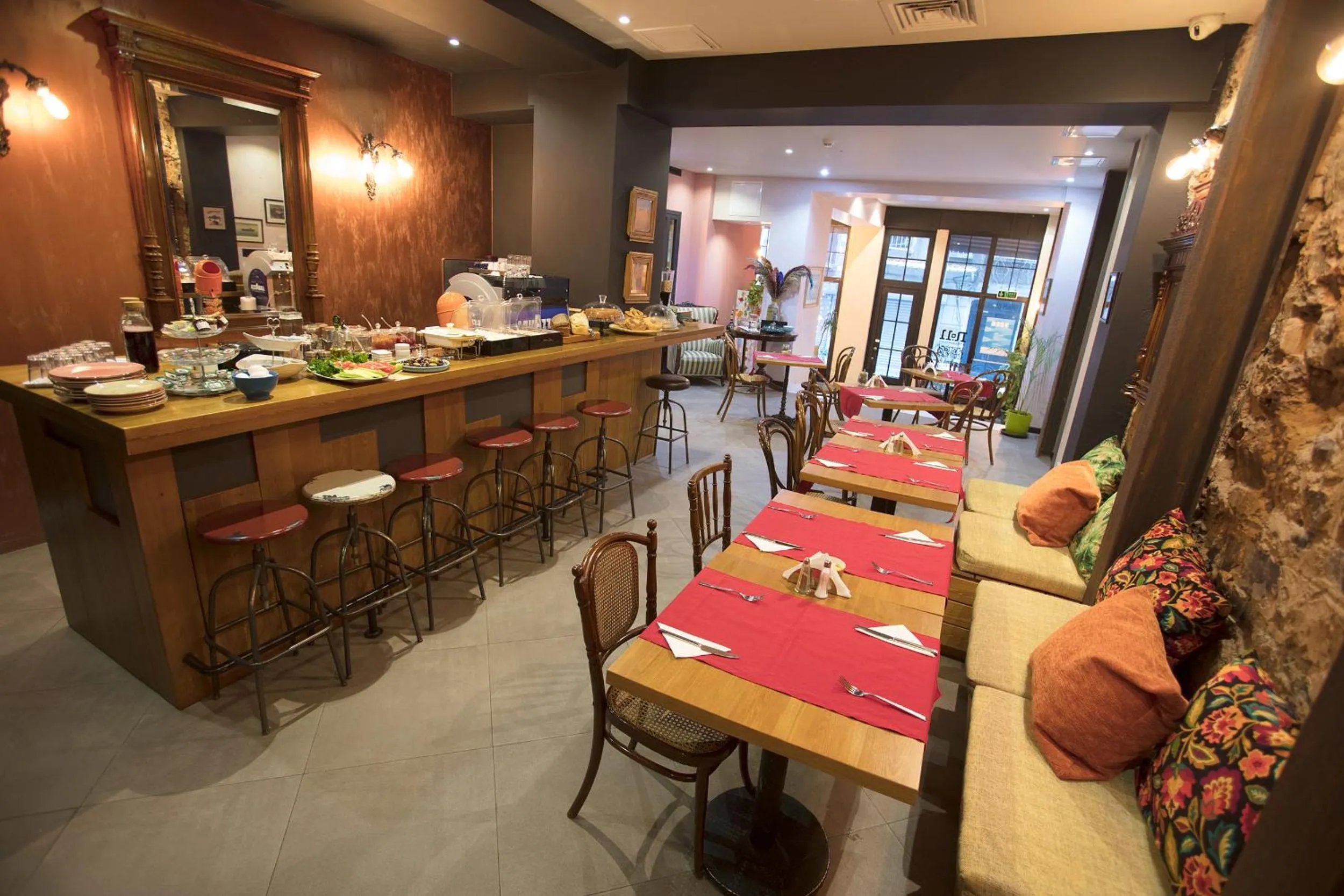 Buffet breakfast in No11 Hotel & Apartments