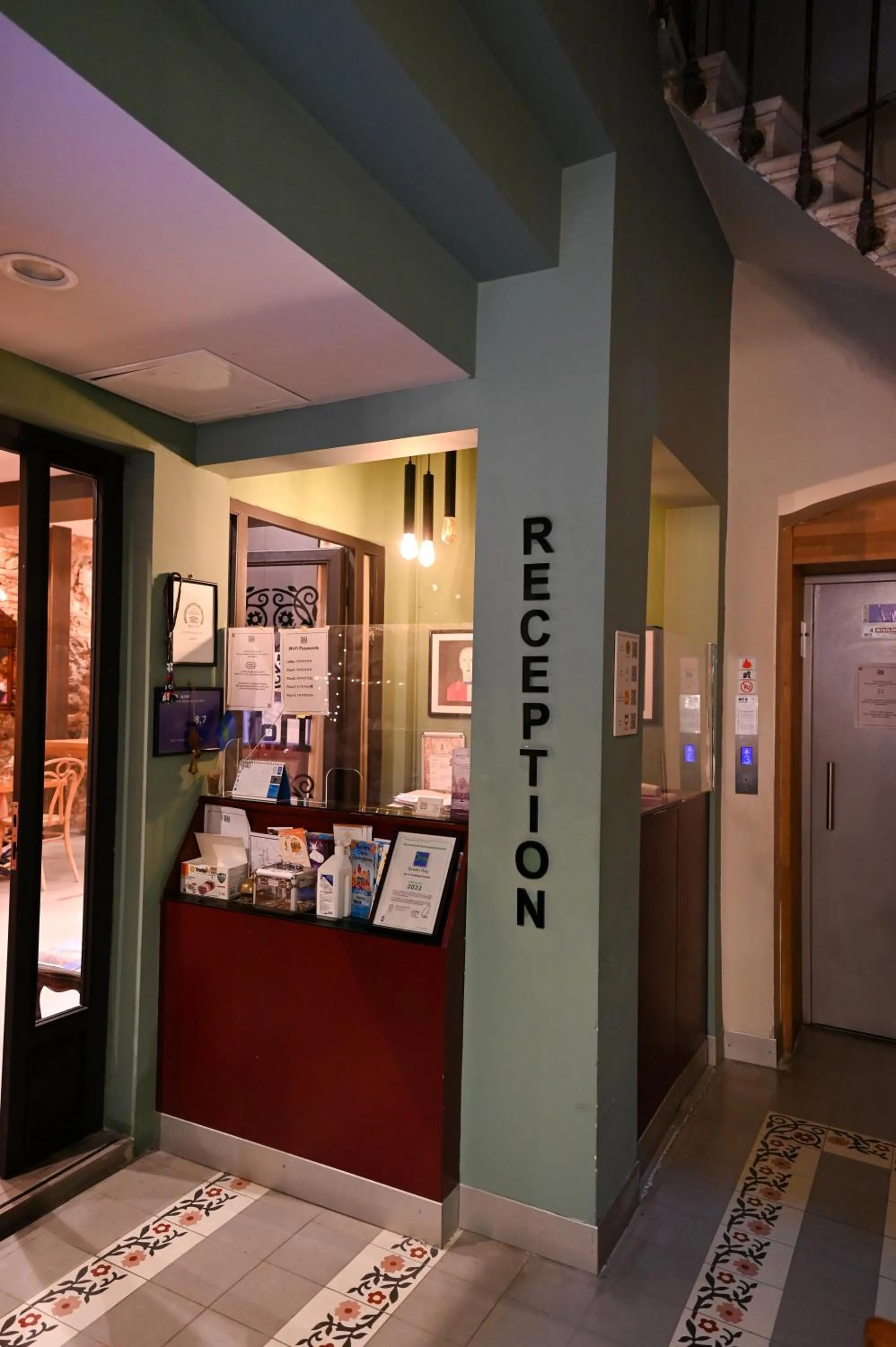 Lobby or reception in No11 Hotel & Apartments