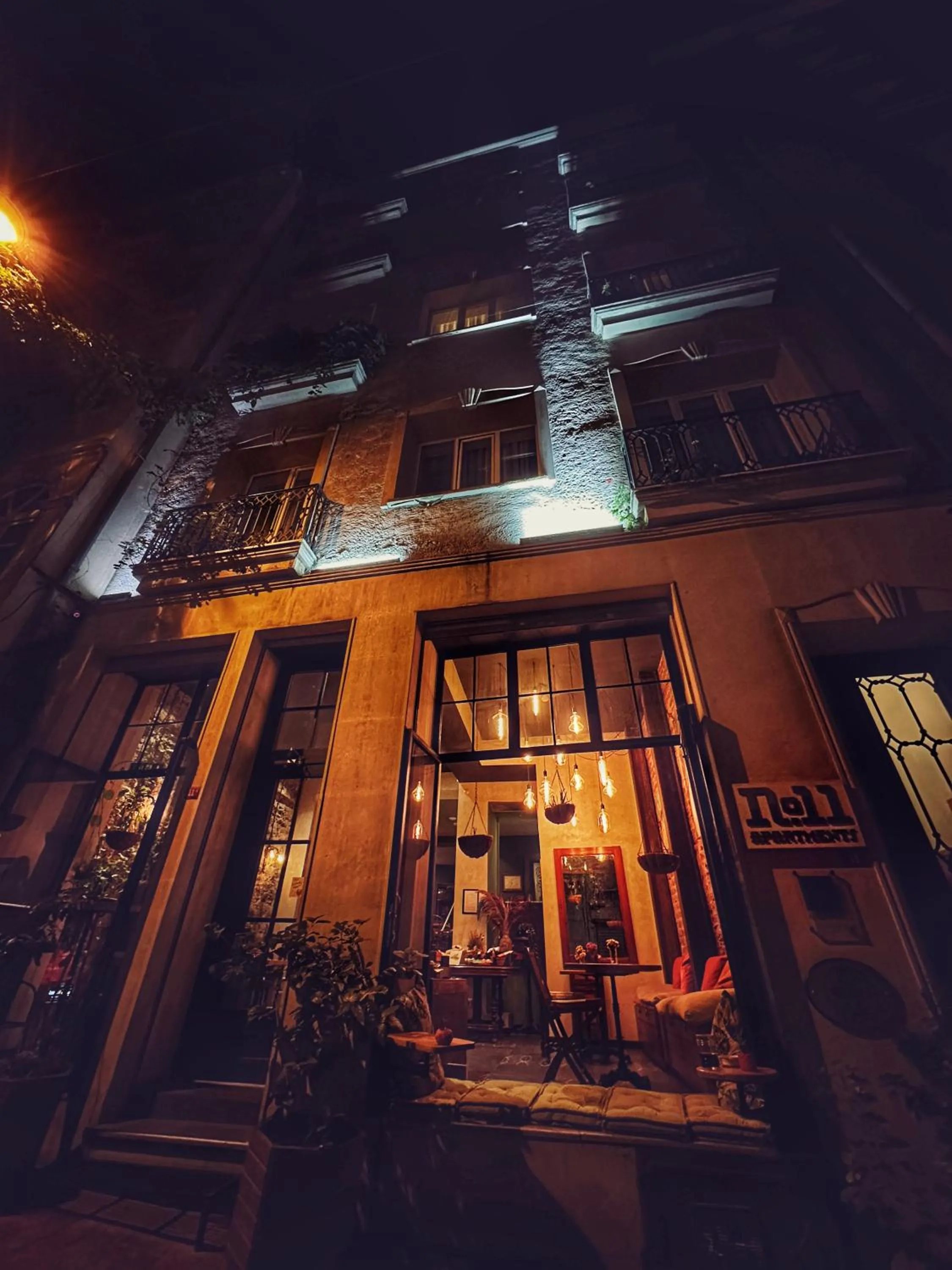 Night in No11 Hotel & Apartments