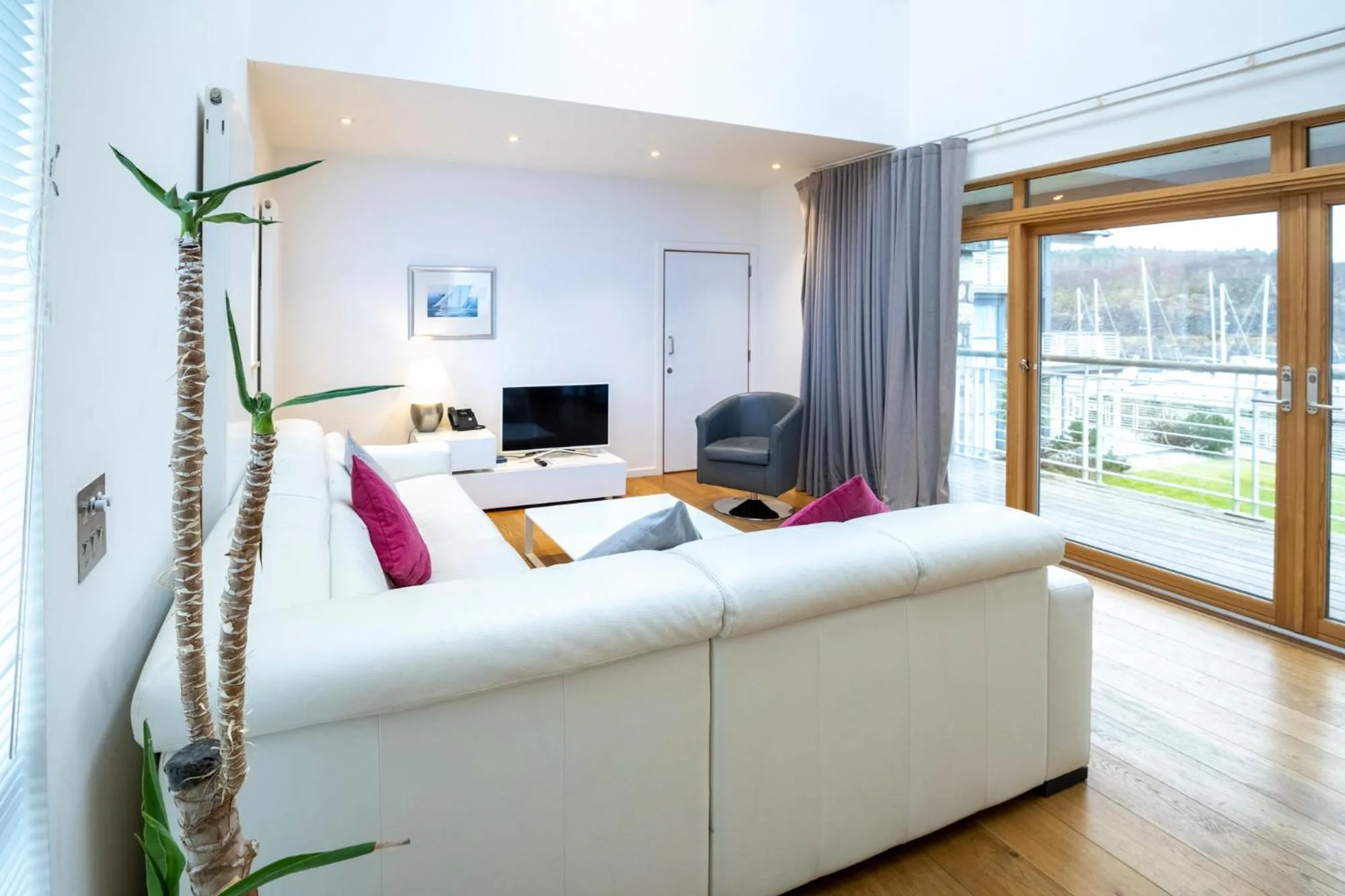 TV and multimedia, Bed in Portavadie Loch Fyne Scotland