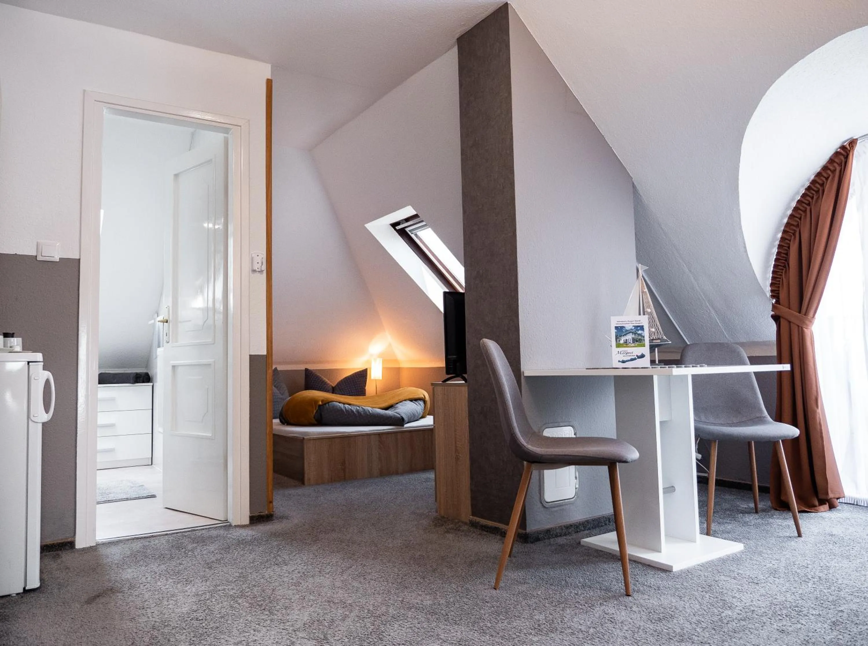 Photo of the whole room in Margret Haus