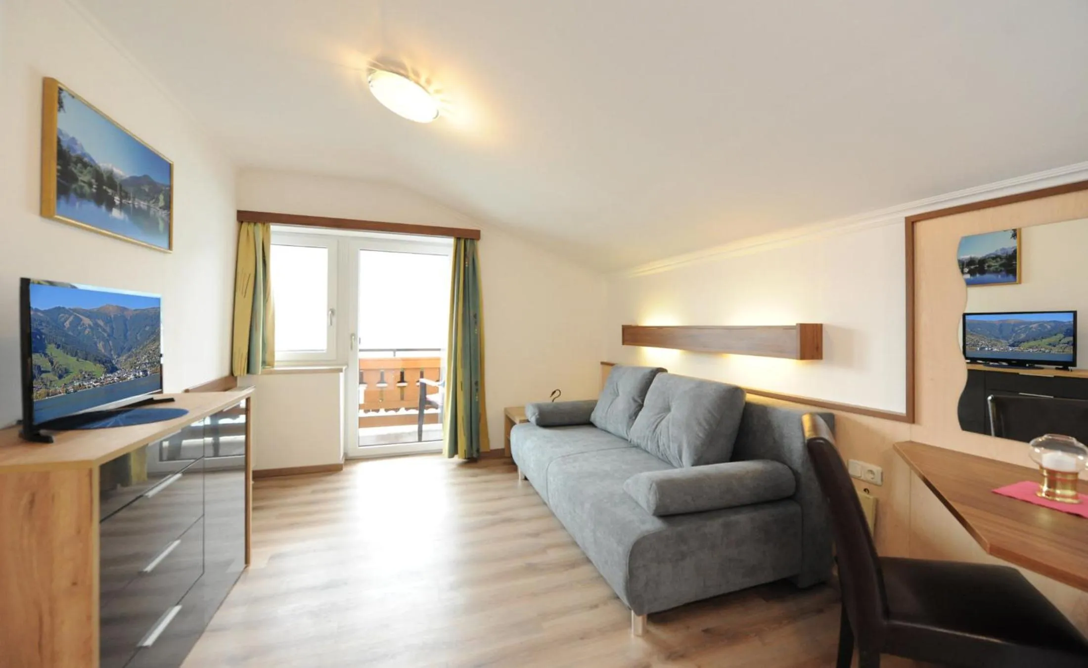 TV and multimedia in Hotel-Garni Seestrand