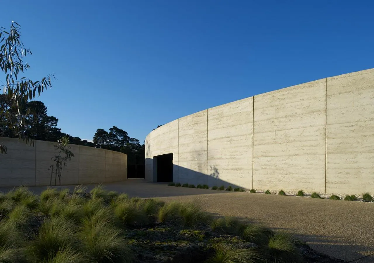 Property building in Port Phillip Estate