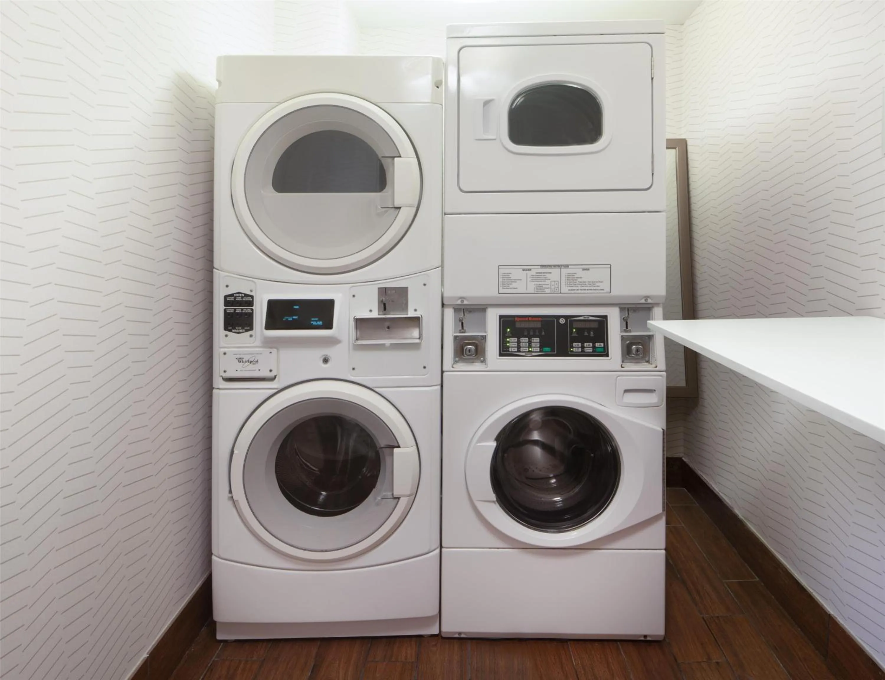 laundry in Hampton Inn & Suites Tampa-North