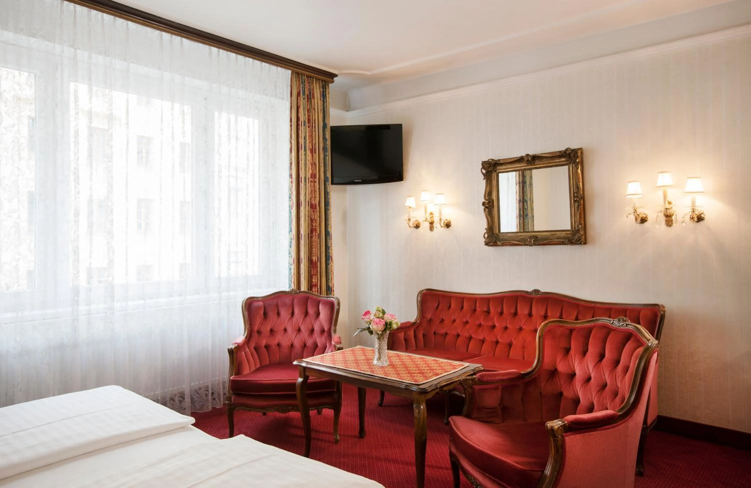 Day, Bed in Hotel Pension Suzanne