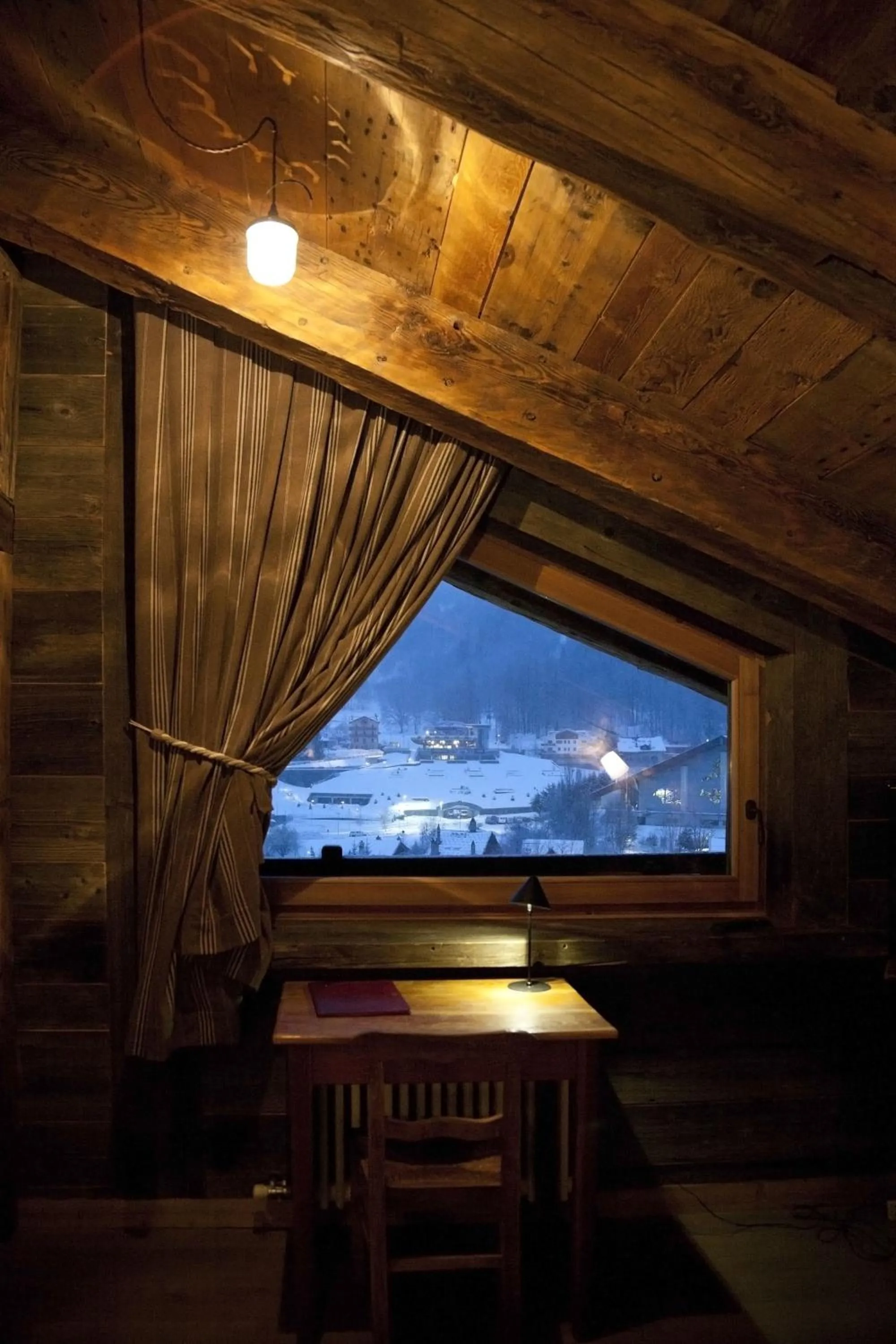 Restaurant/places to eat in Chalet Svizzero