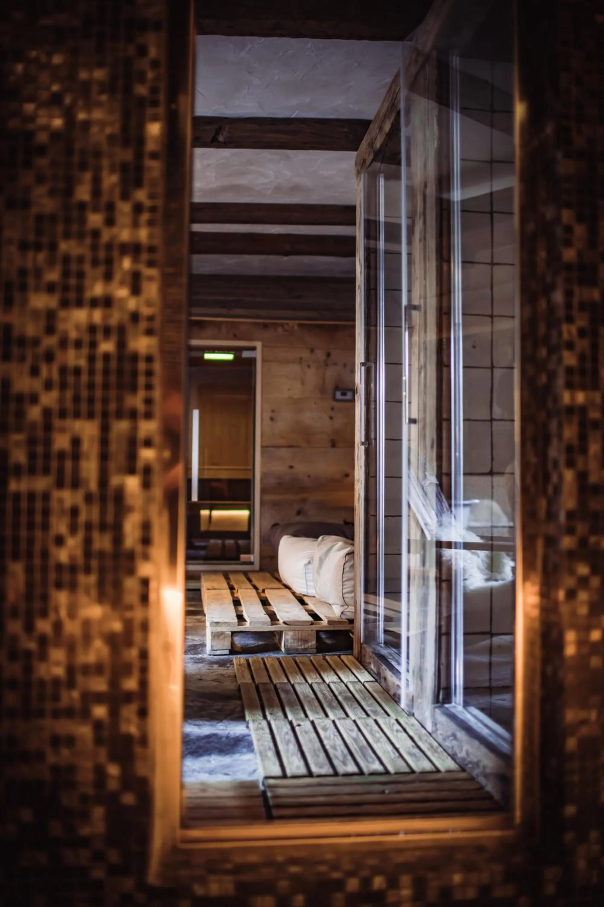 Steam room, Bed in Chalet Svizzero