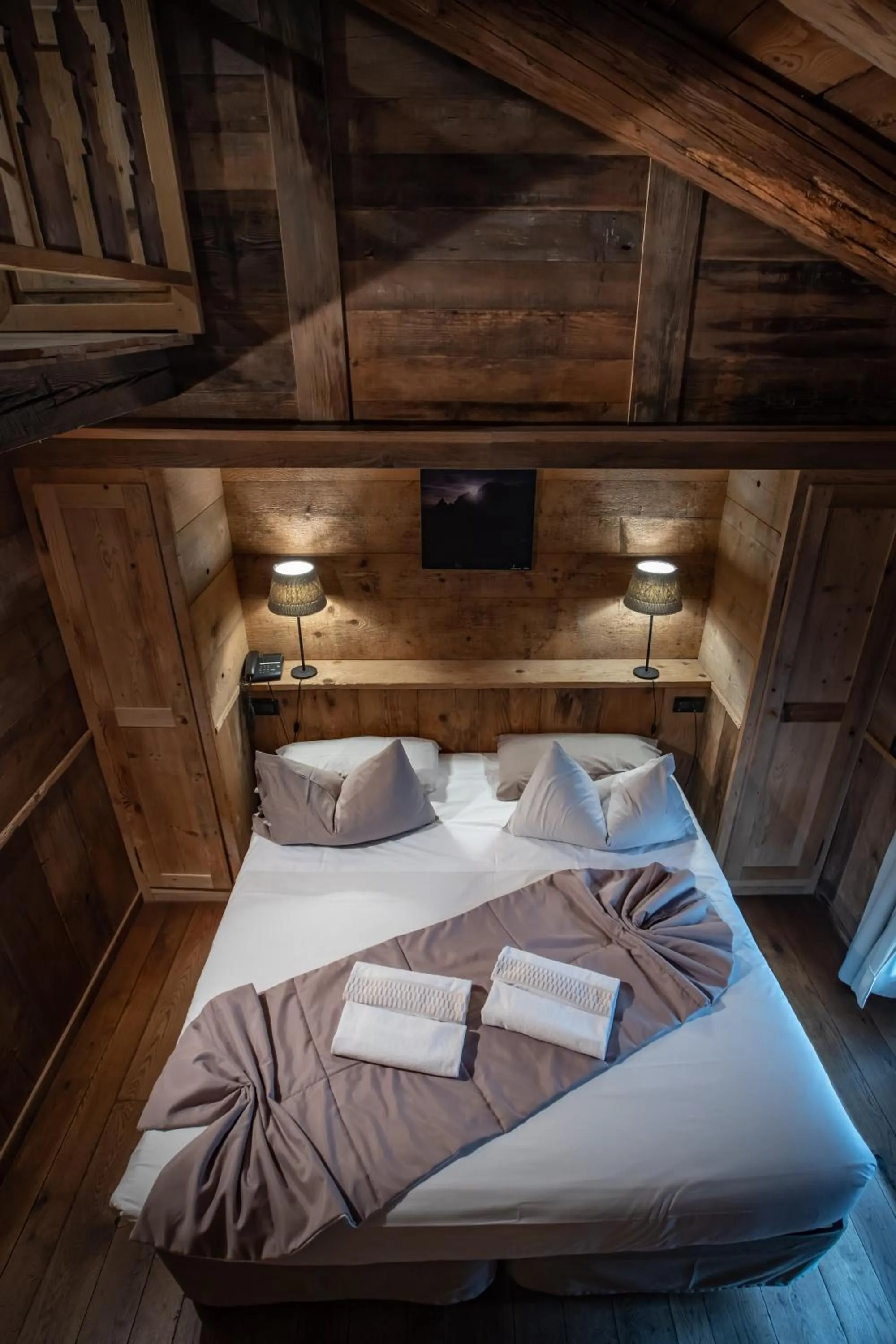 Bed in Chalet Svizzero